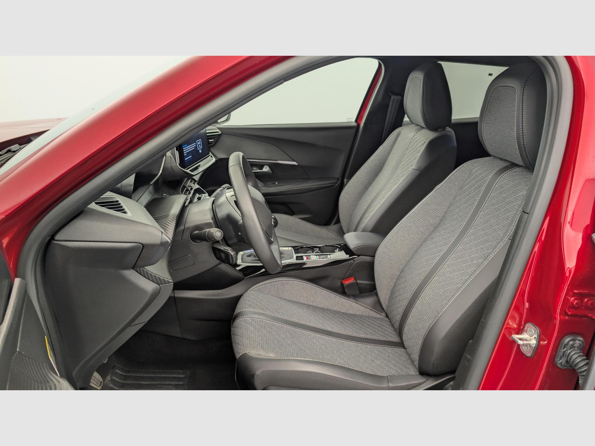 Peugeot 2008 100 S&S BVM6 Allure (2025) - Photo 16