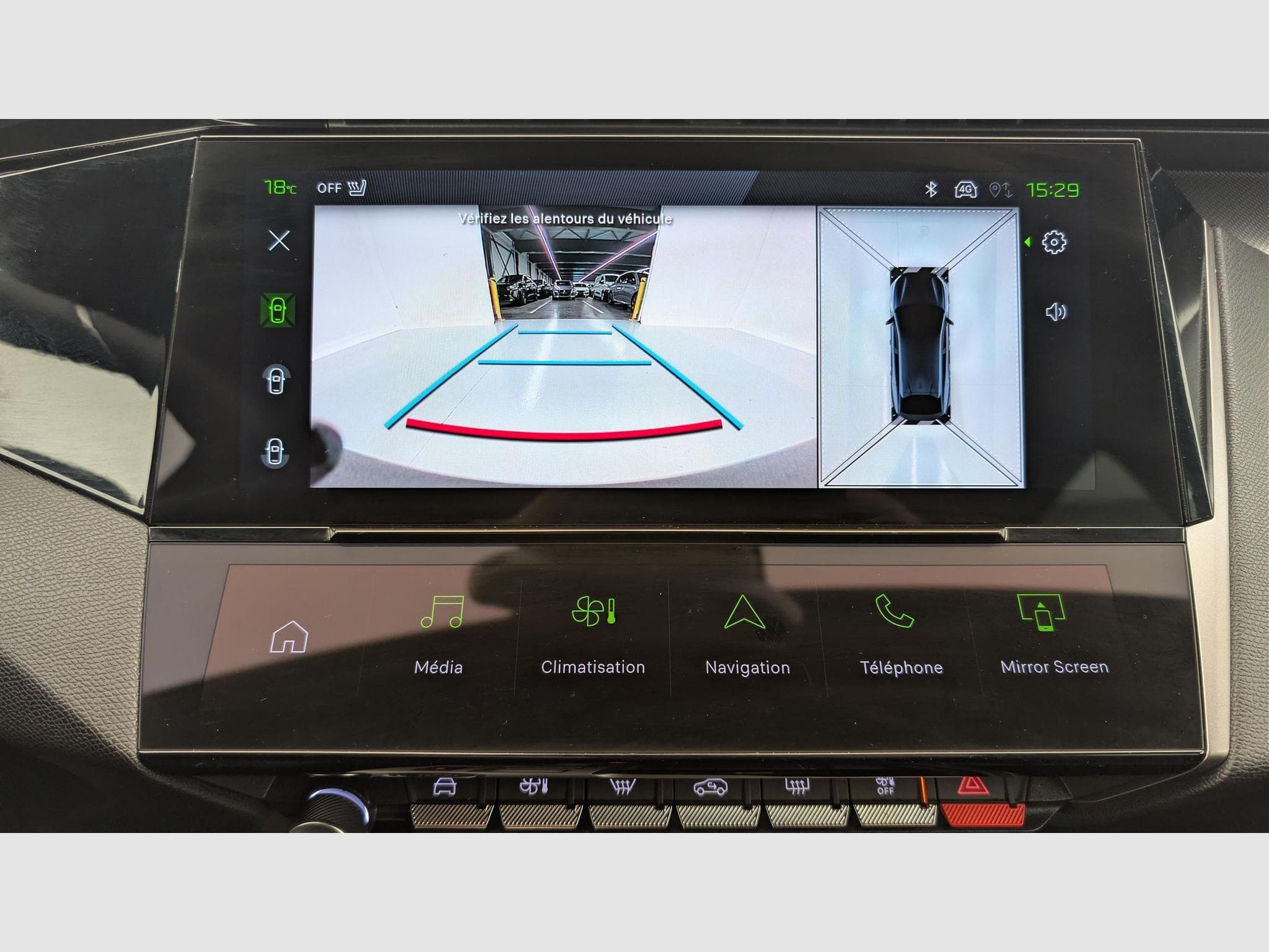 Peugeot 408 Hybrid 145 e-DCS6 GT (2025) - Photo 17