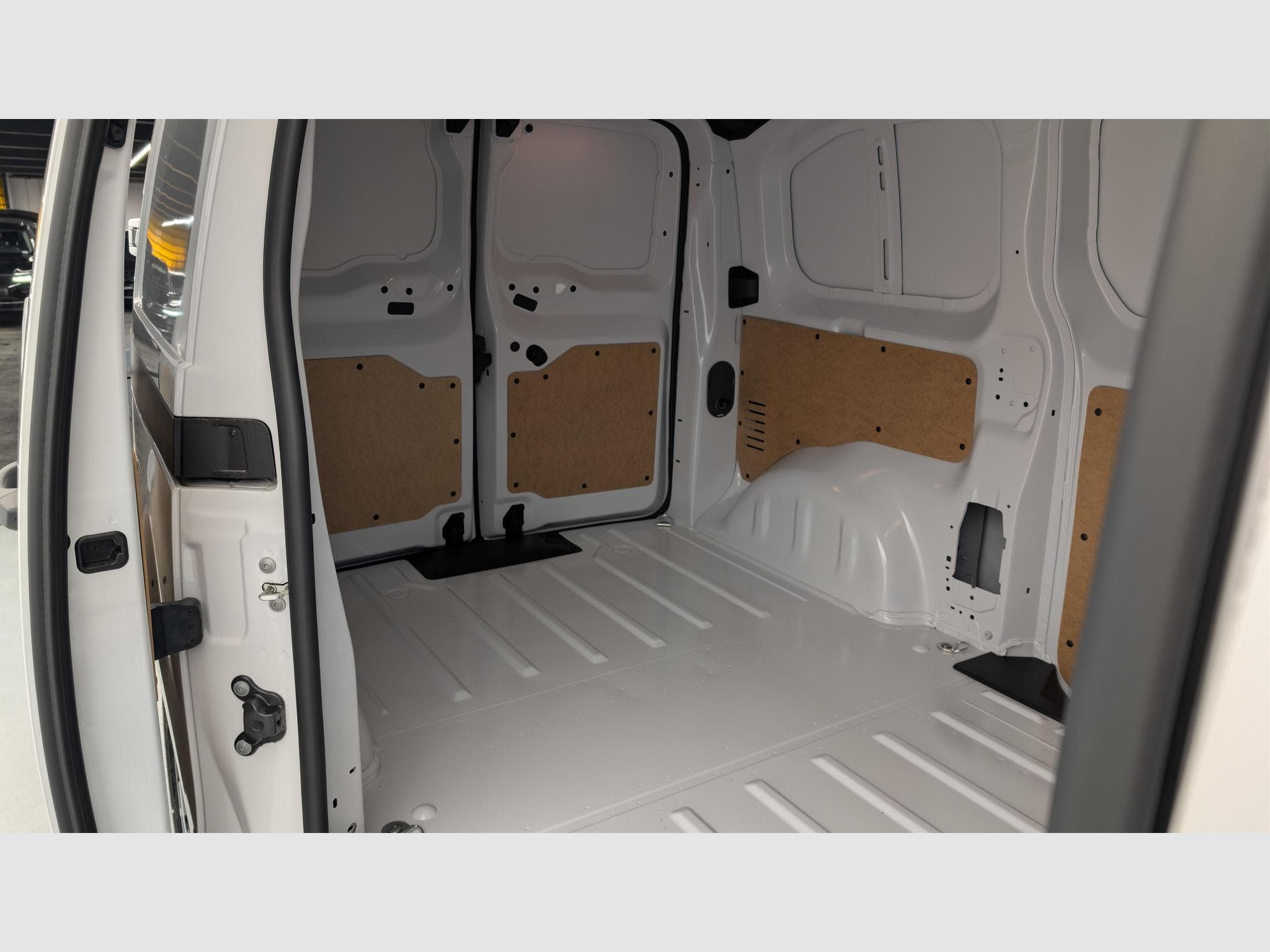 Peugeot Expert Fourgon M BLUEHDI 120 S&S BVM6 (2025) - Photo 10