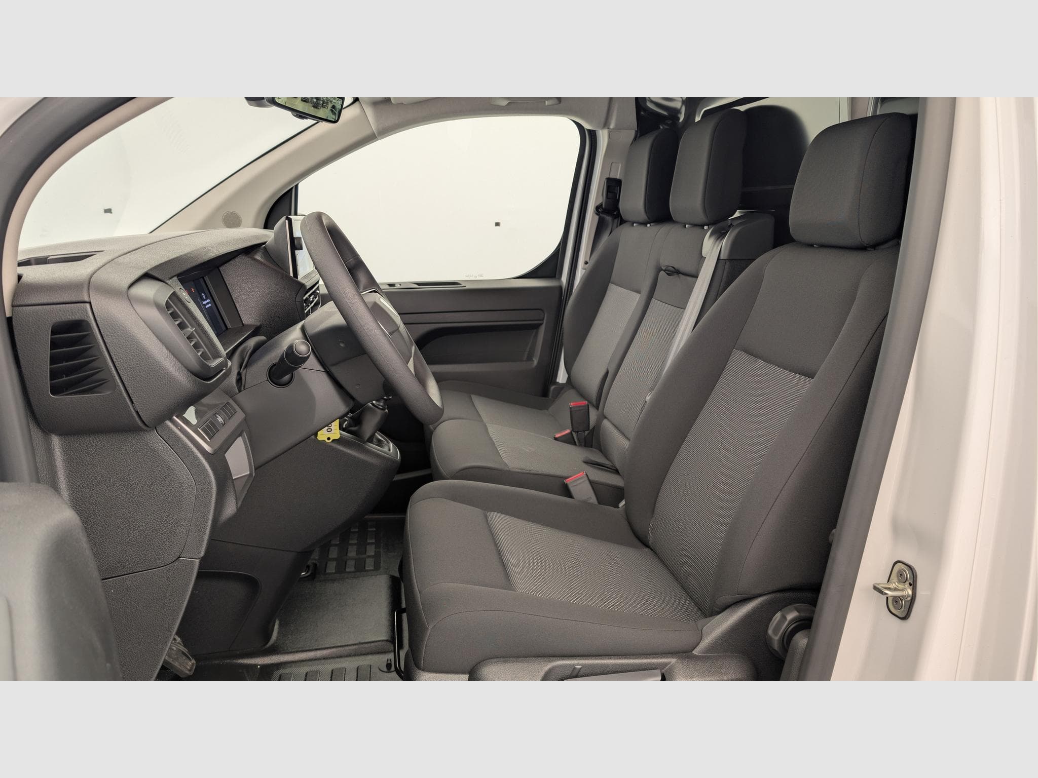 Peugeot Expert Fourgon M BLUEHDI 120 S&S BVM6 (2025) - Photo 14