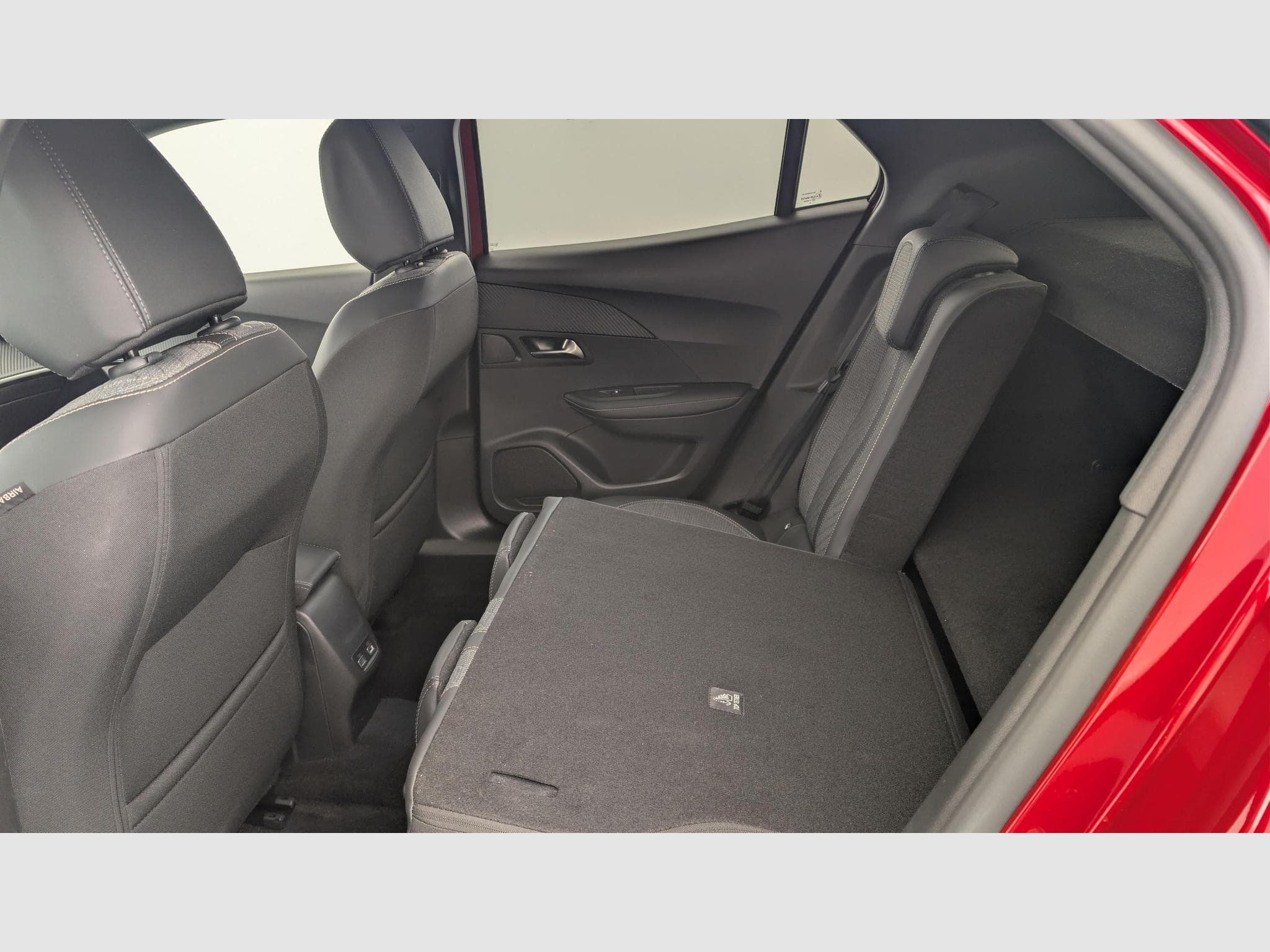 Peugeot 2008 100 S&S BVM6 Allure (2025) - Photo 12