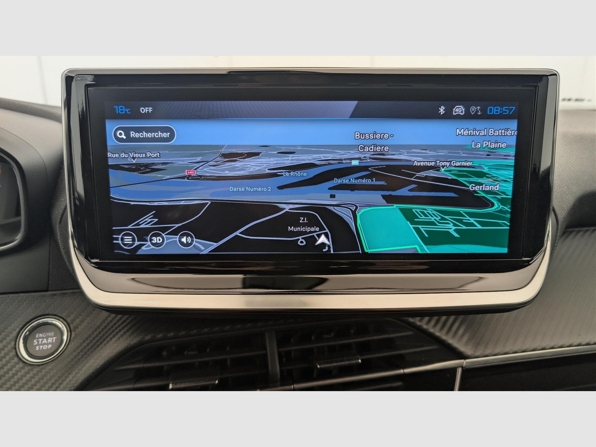 Peugeot 2008 100 S&S BVM6 Allure (2025) - Photo 18
