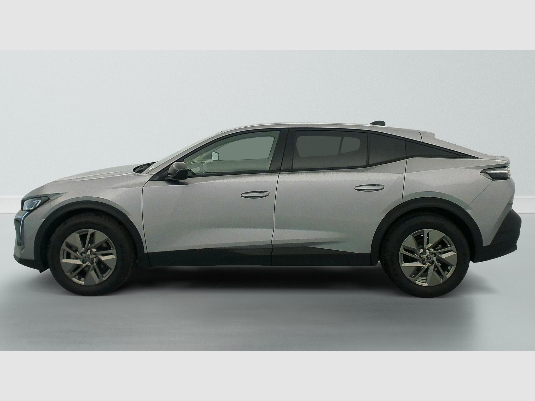 Peugeot 408 Hybrid 136 e-DCS6 Allure (2024) - Photo 4
