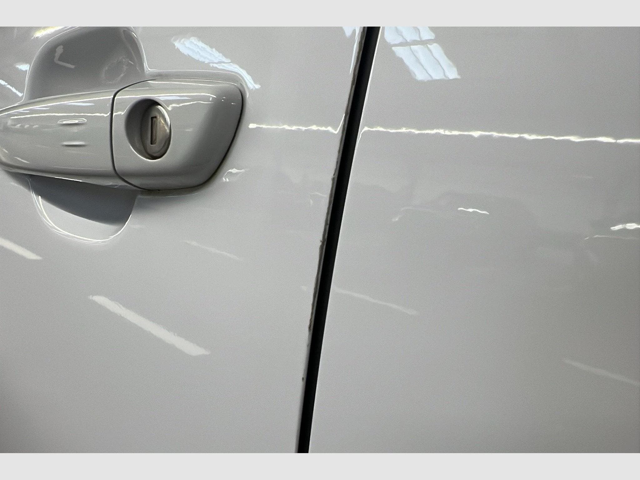 Peugeot 2008 100 S&S BVM6 Allure (2025) - Photo 20