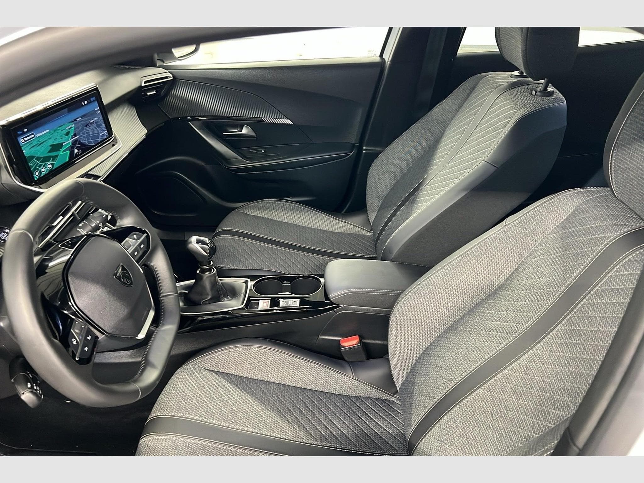 Peugeot 2008 100 S&S BVM6 Allure (2025) - Photo 9