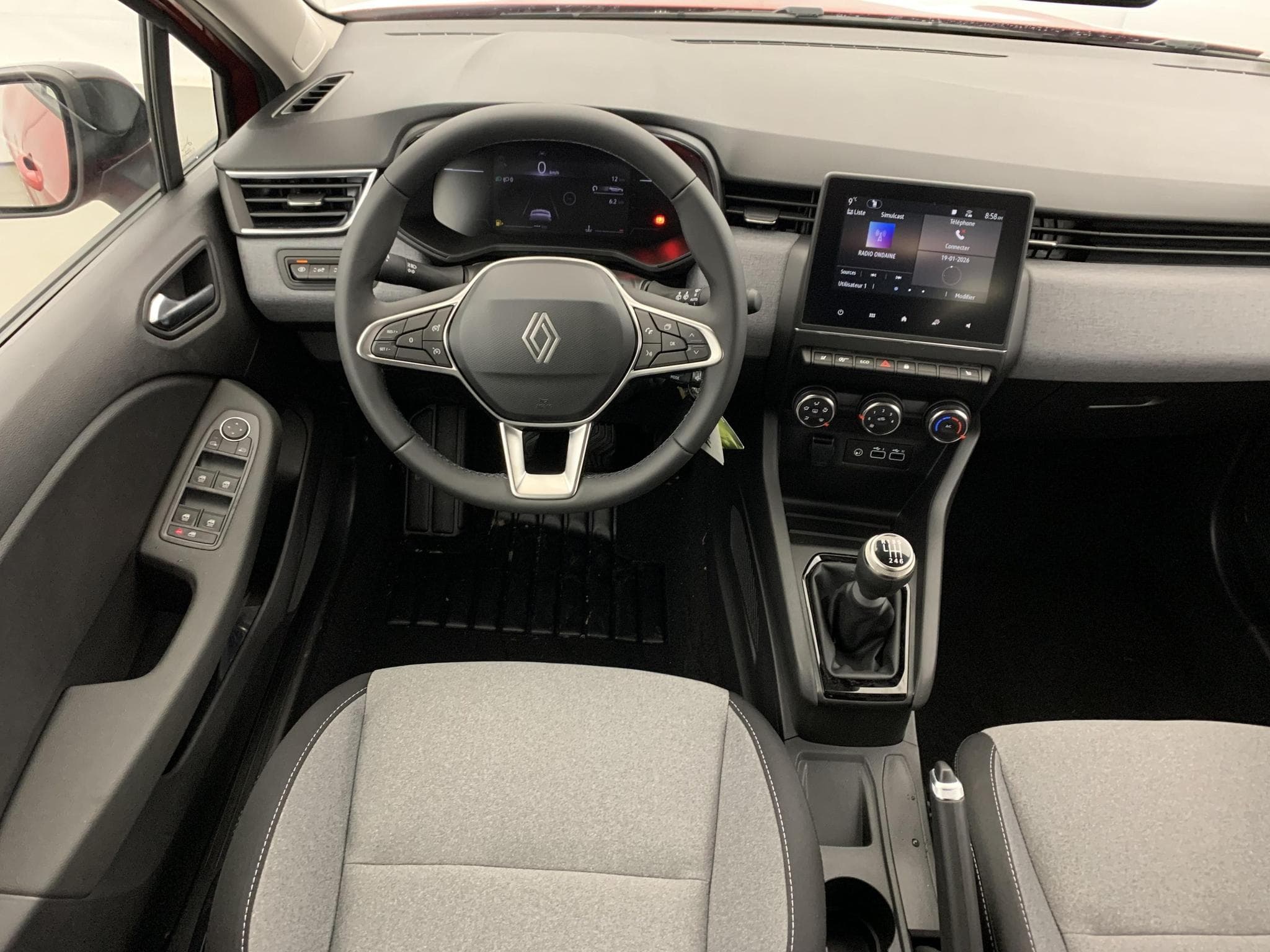 Renault CLIO 5 TCE 90 CH GSR2 EVOLUTION (2025) - Photo 13