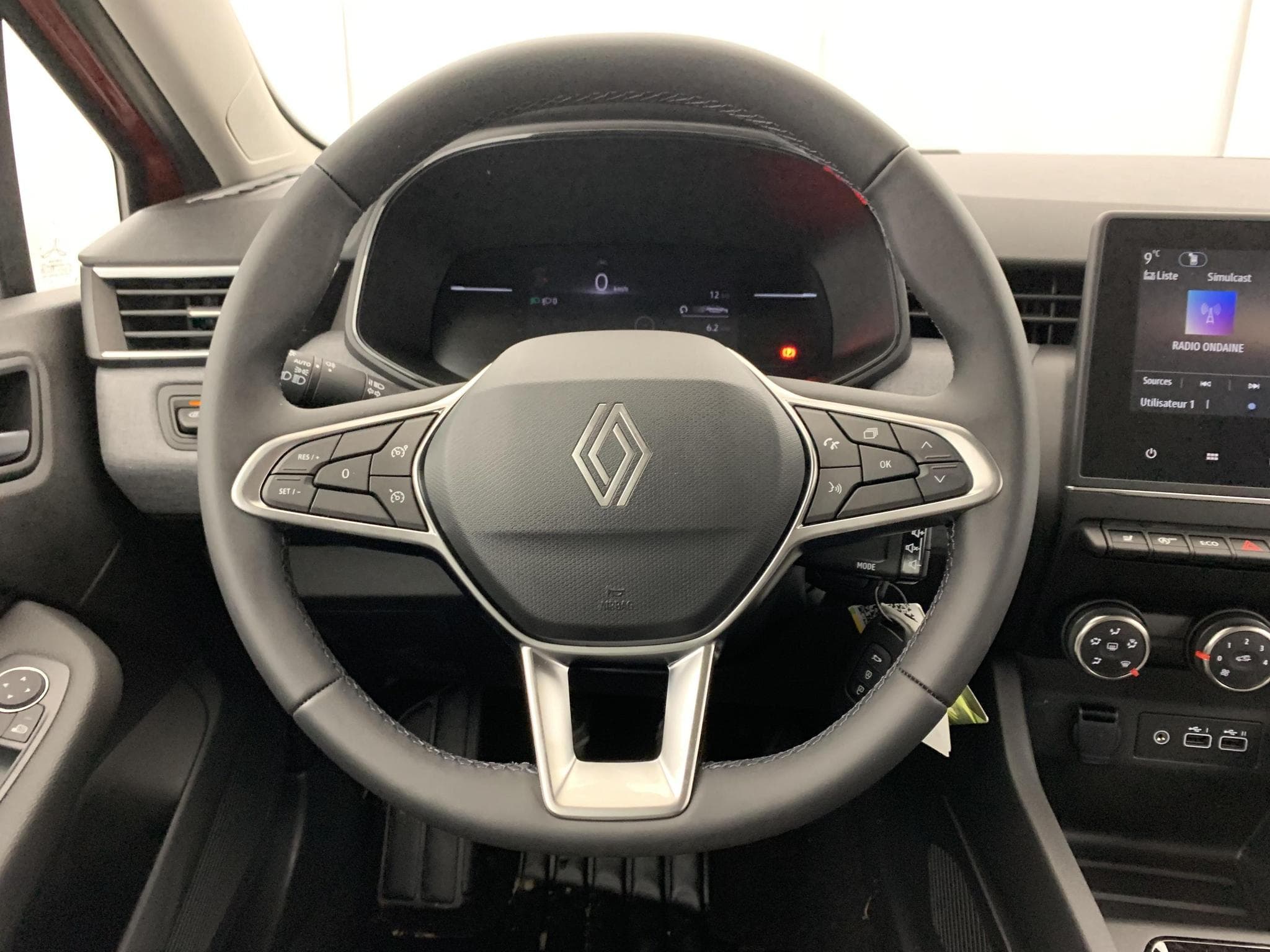 Renault CLIO 5 TCE 90 CH GSR2 EVOLUTION (2025) - Photo 14