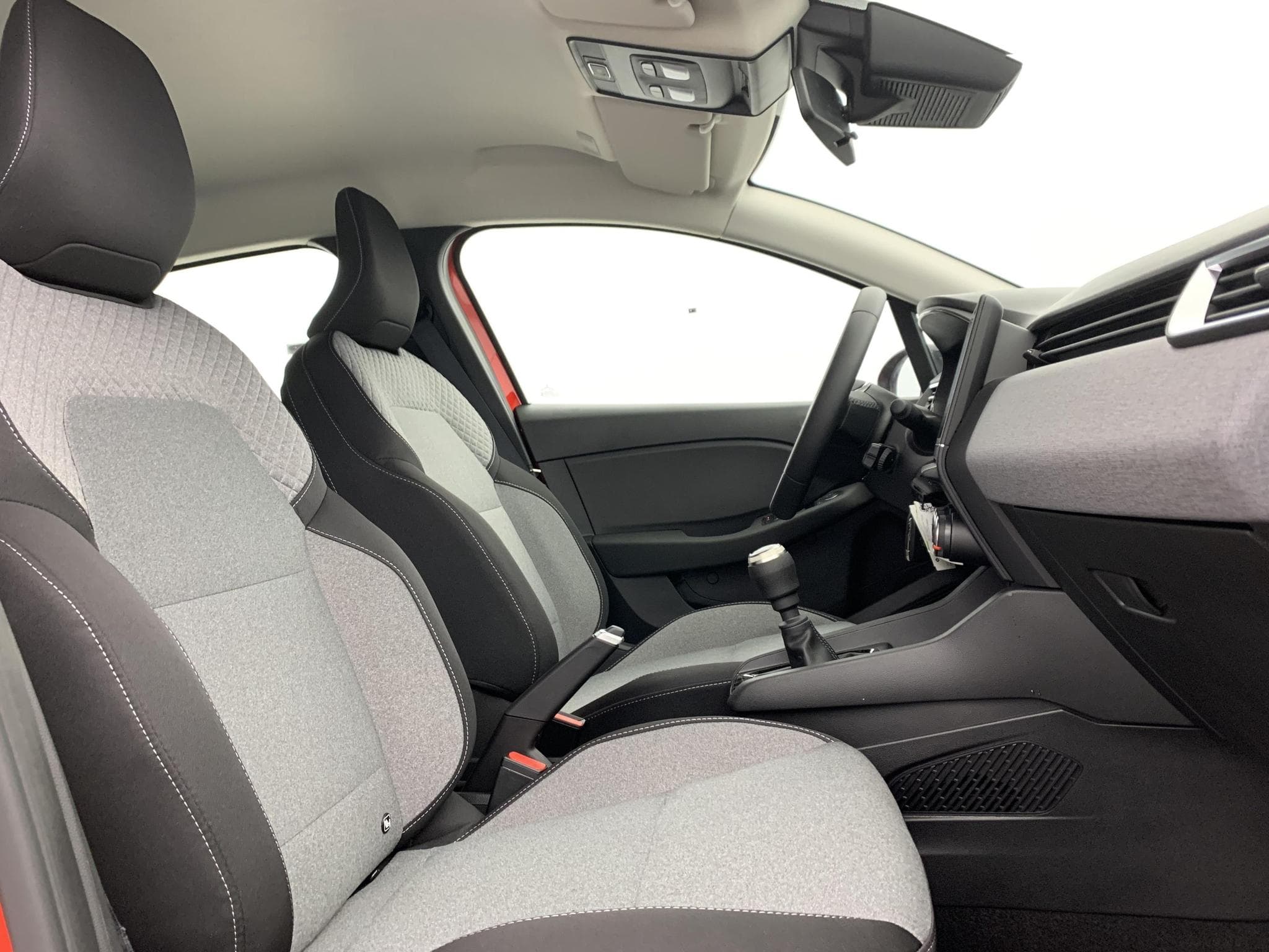 Renault CLIO 5 TCE 90 CH GSR2 EVOLUTION (2025) - Photo 9