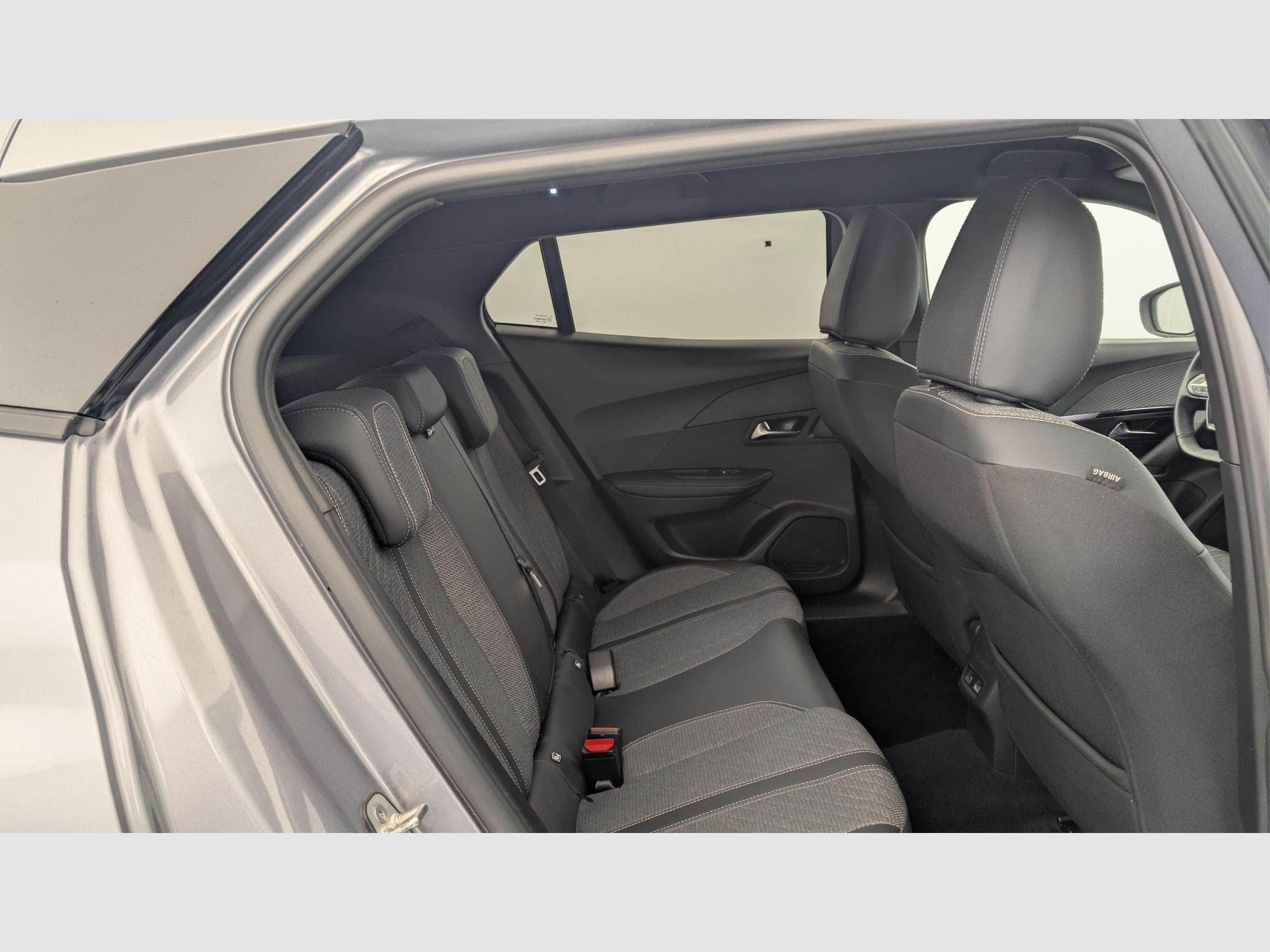 Peugeot 2008 100 S&S BVM6 Allure (2024) - Photo 10