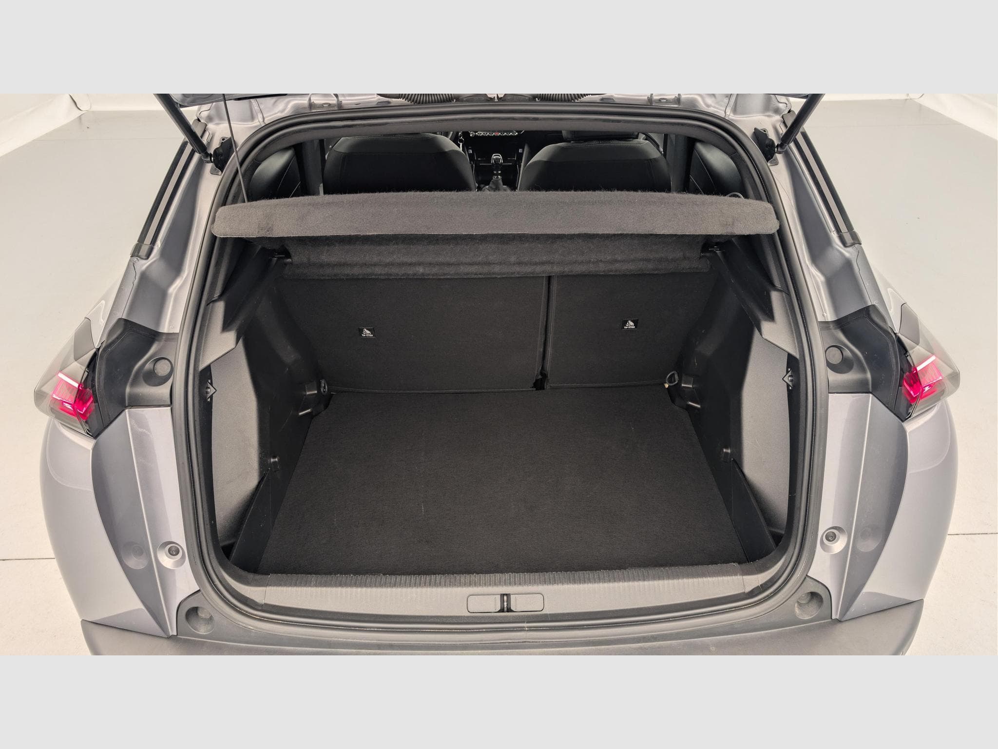 Peugeot 2008 100 S&S BVM6 Allure (2024) - Photo 11