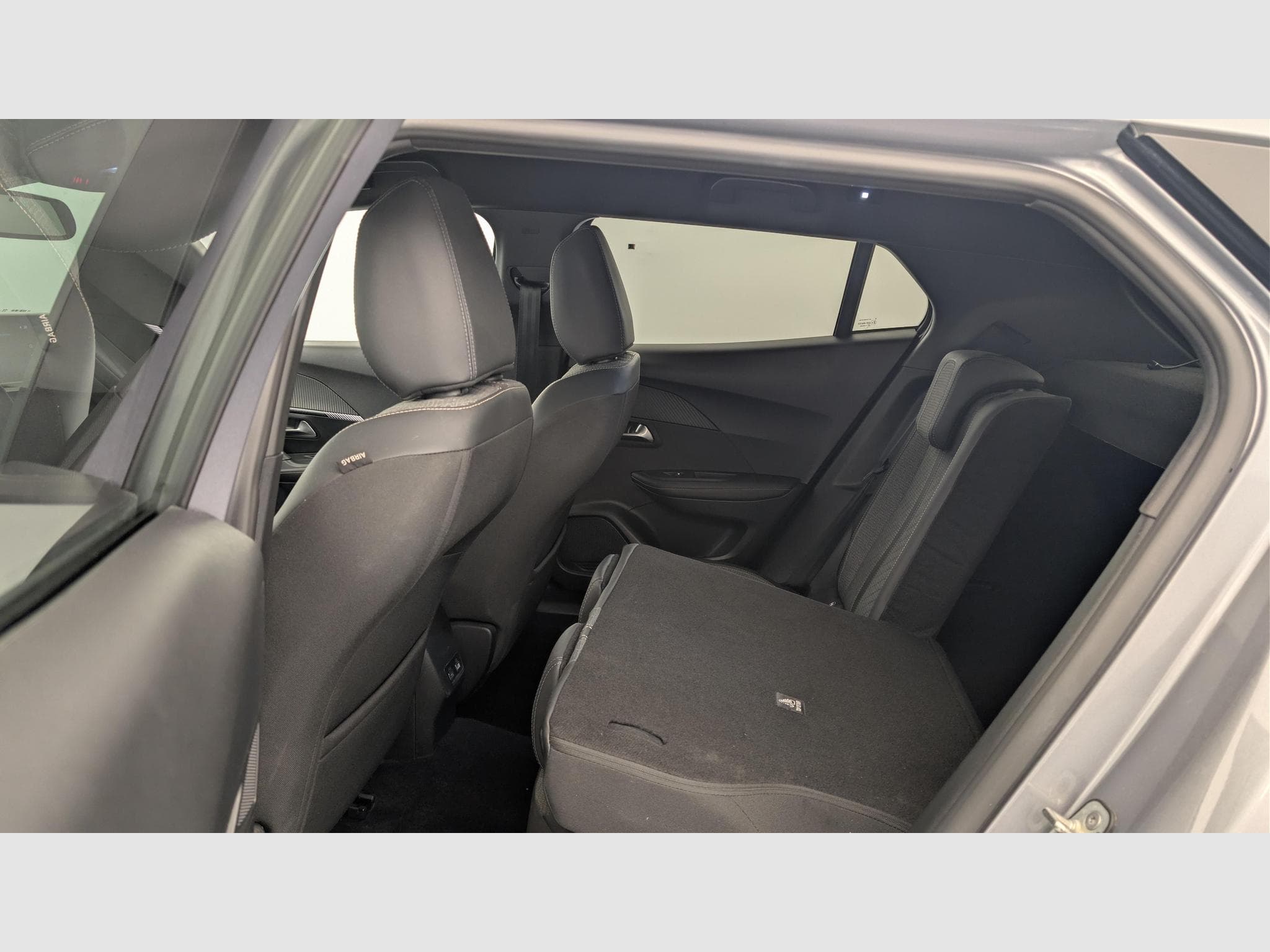 Peugeot 2008 100 S&S BVM6 Allure (2024) - Photo 12