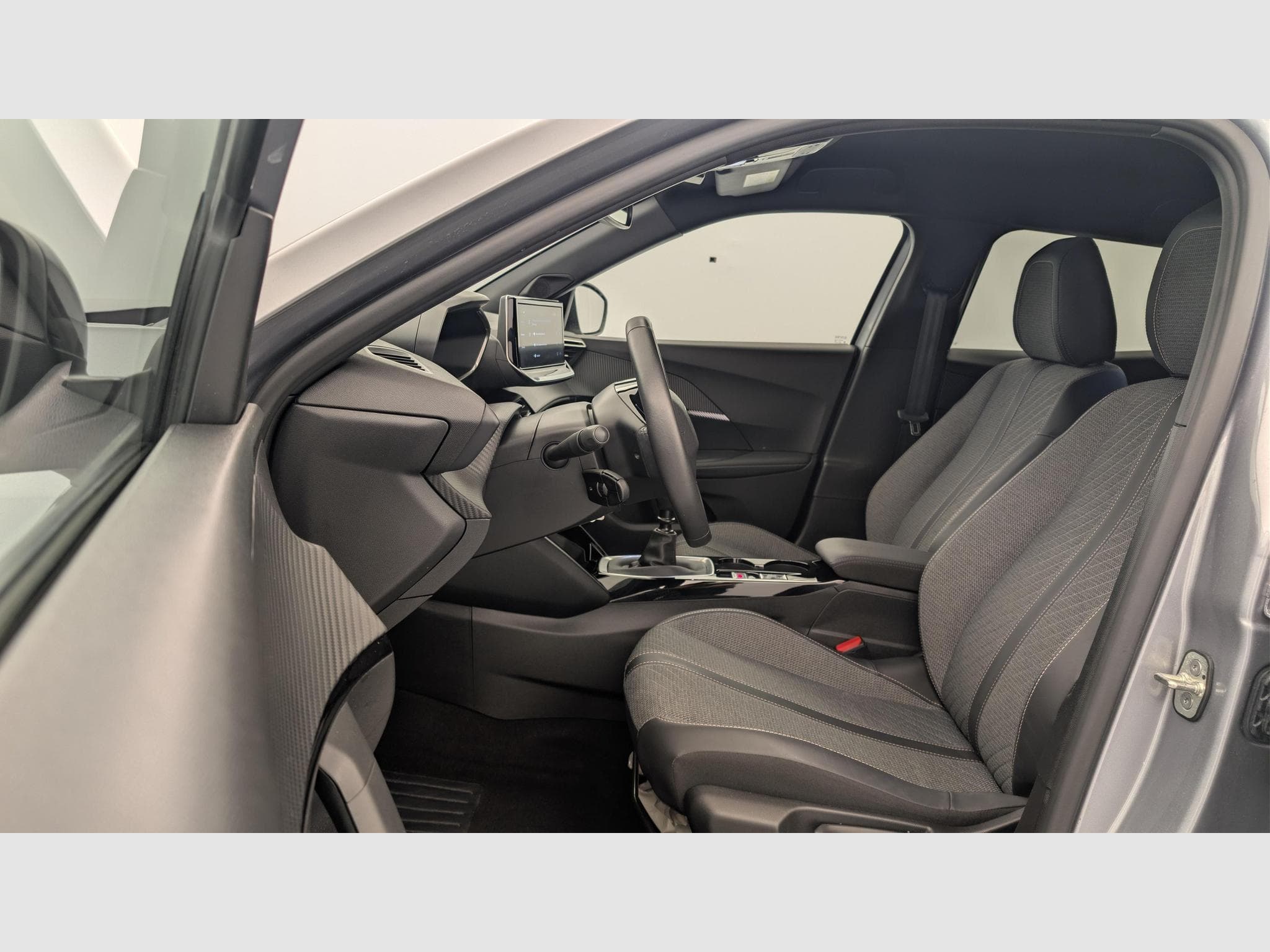 Peugeot 2008 100 S&S BVM6 Allure (2024) - Photo 16