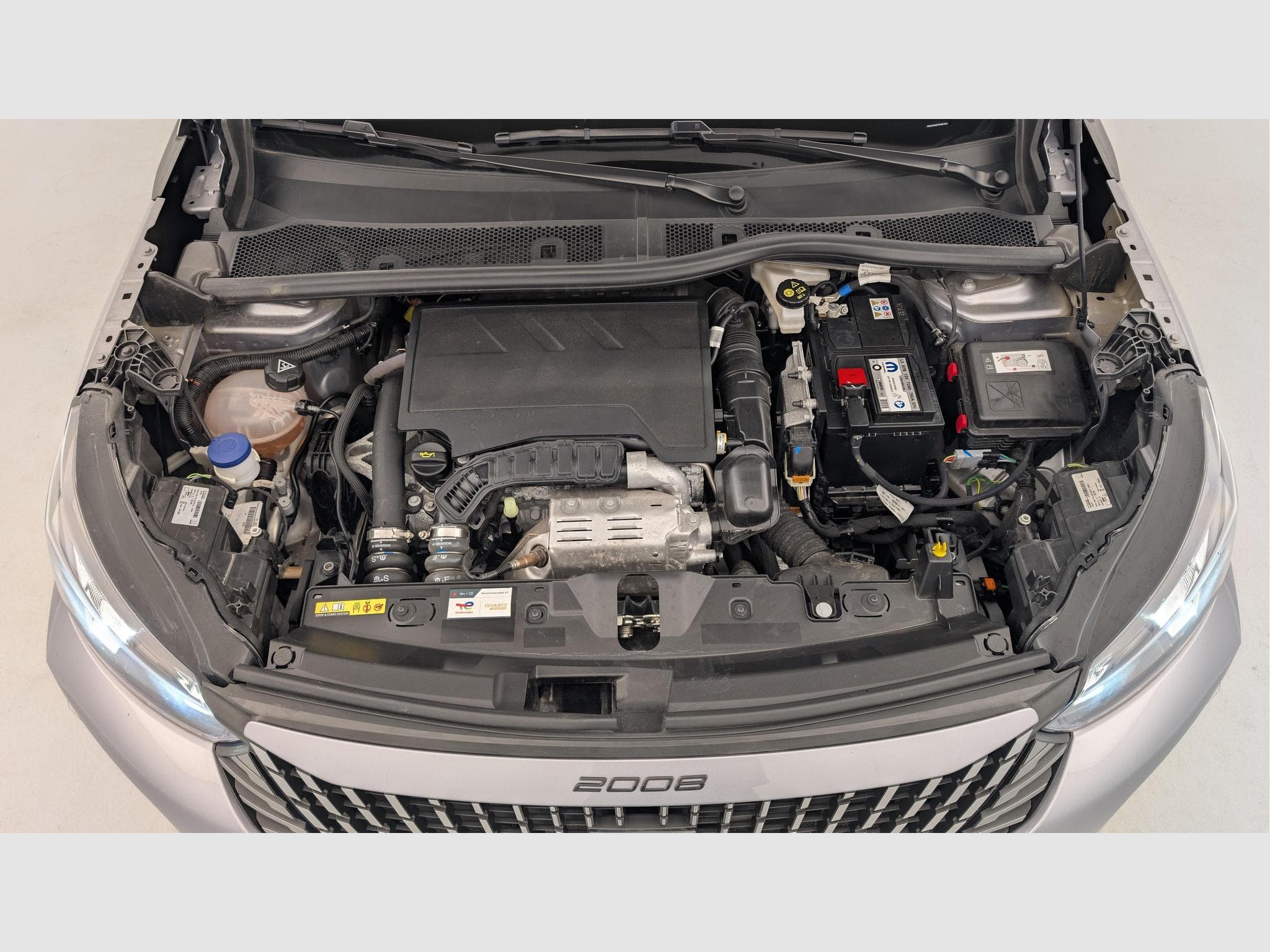 Peugeot 2008 100 S&S BVM6 Allure (2024) - Photo 18