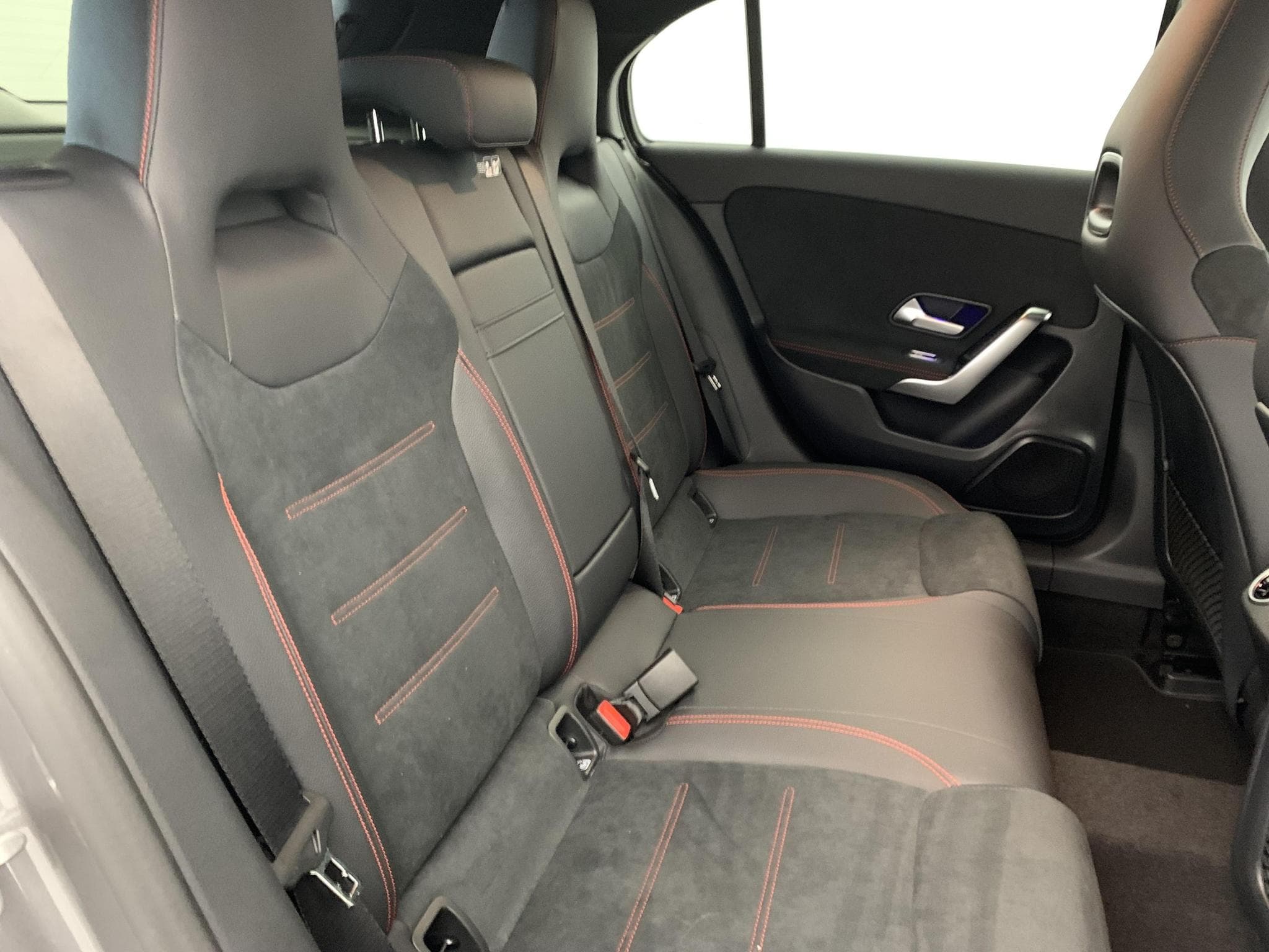 Mercedes CLASSE A 200 d 8G-DCT AMG Line (2025) - Photo 10