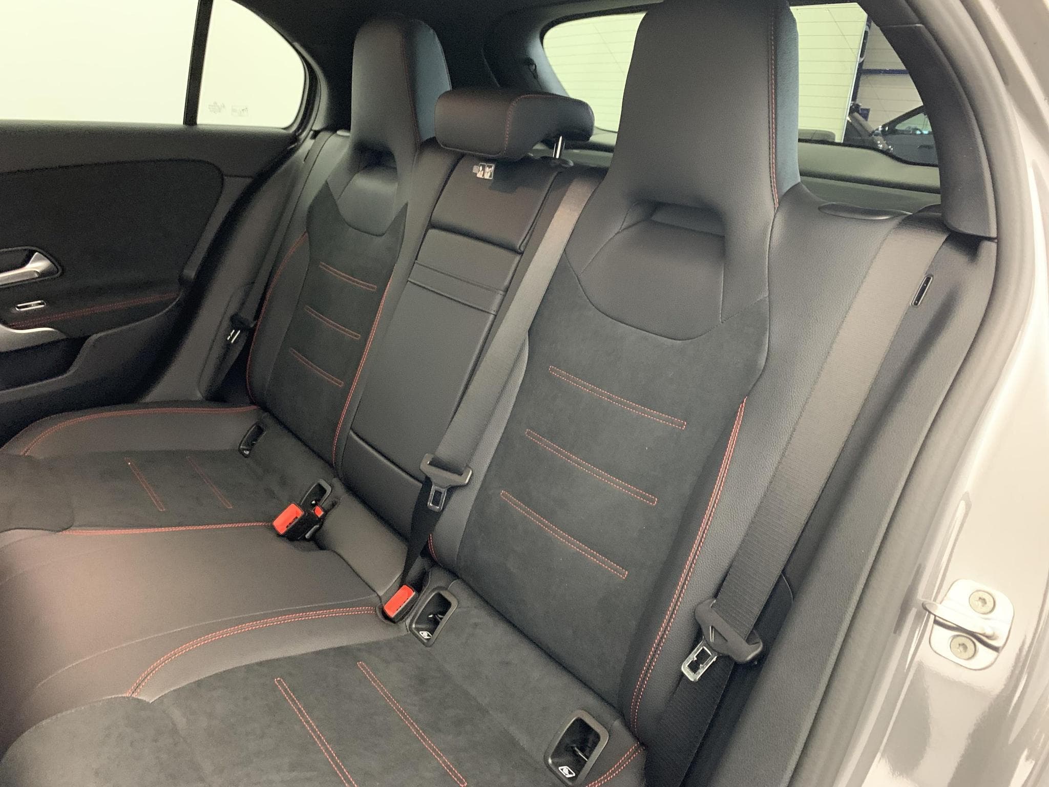 Mercedes CLASSE A 200 d 8G-DCT AMG Line (2025) - Photo 19