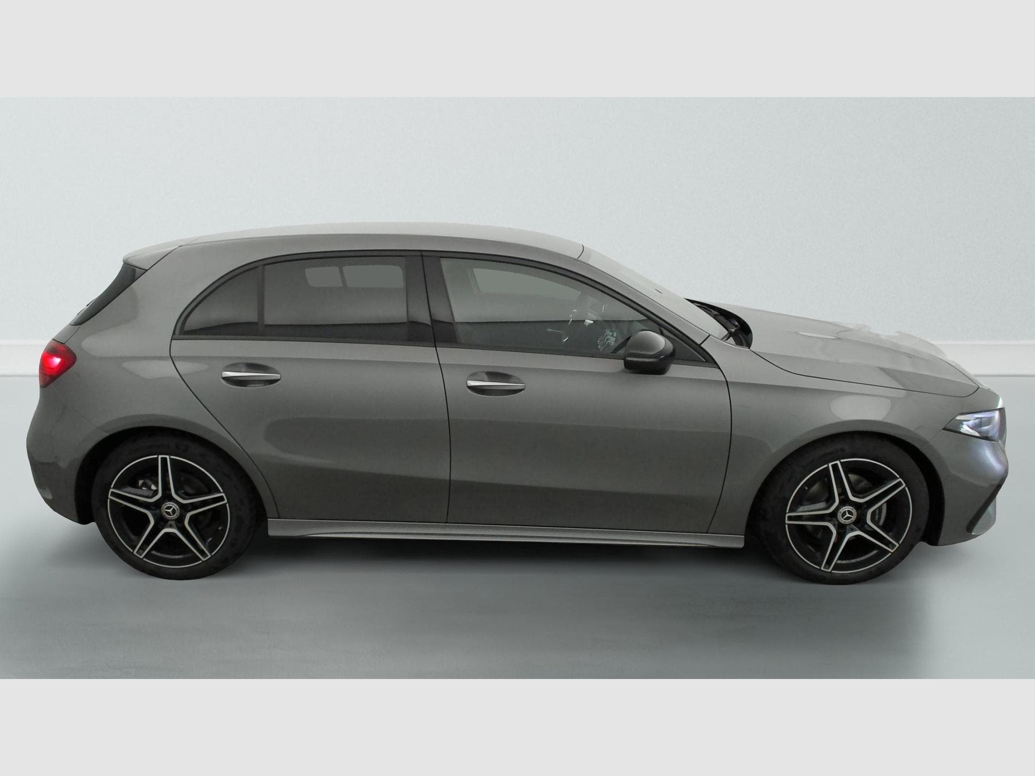 Mercedes CLASSE A 200 d 8G-DCT AMG Line (2025) - Photo 8