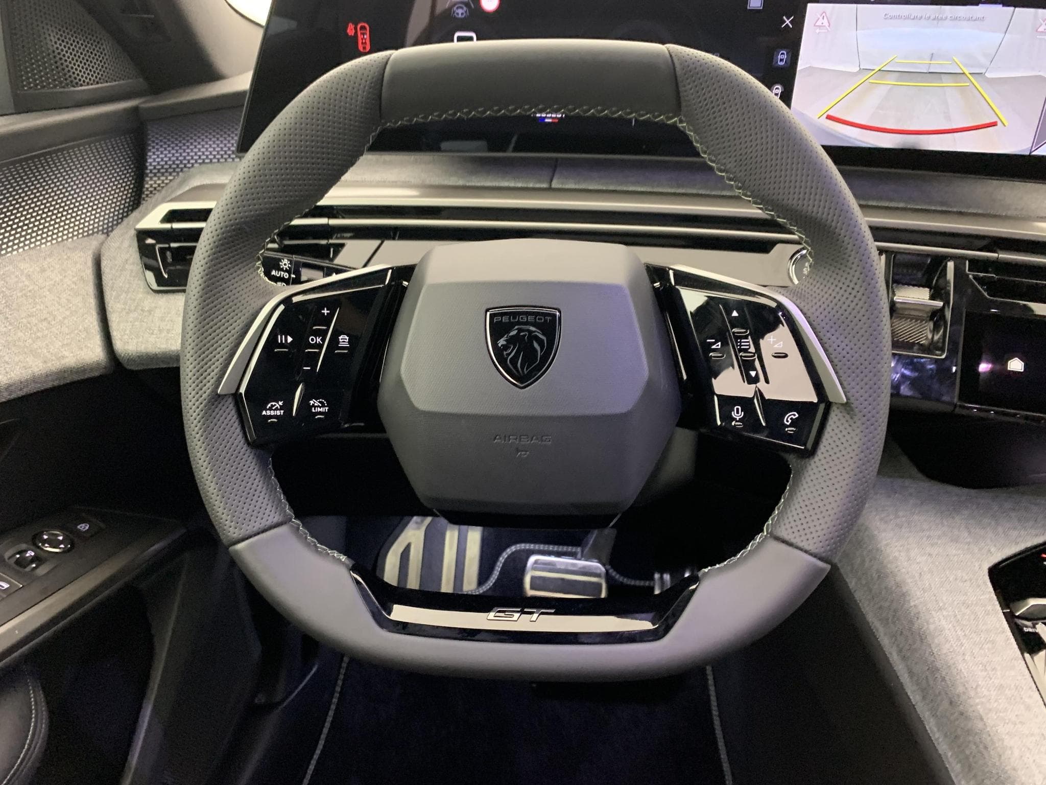 Peugeot 3008 Hybrid 145 e-DCS6 GT (2025) - Photo 16