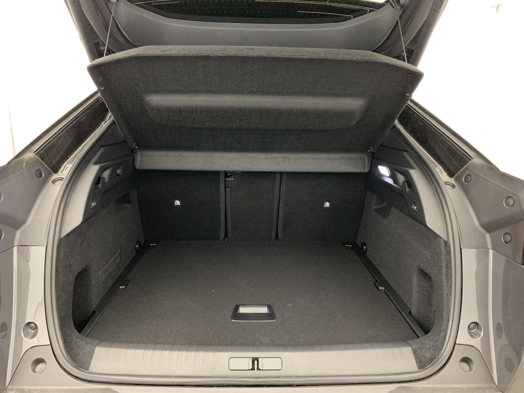 Peugeot 3008 Hybrid 145 e-DCS6 GT (2025) - Photo 11