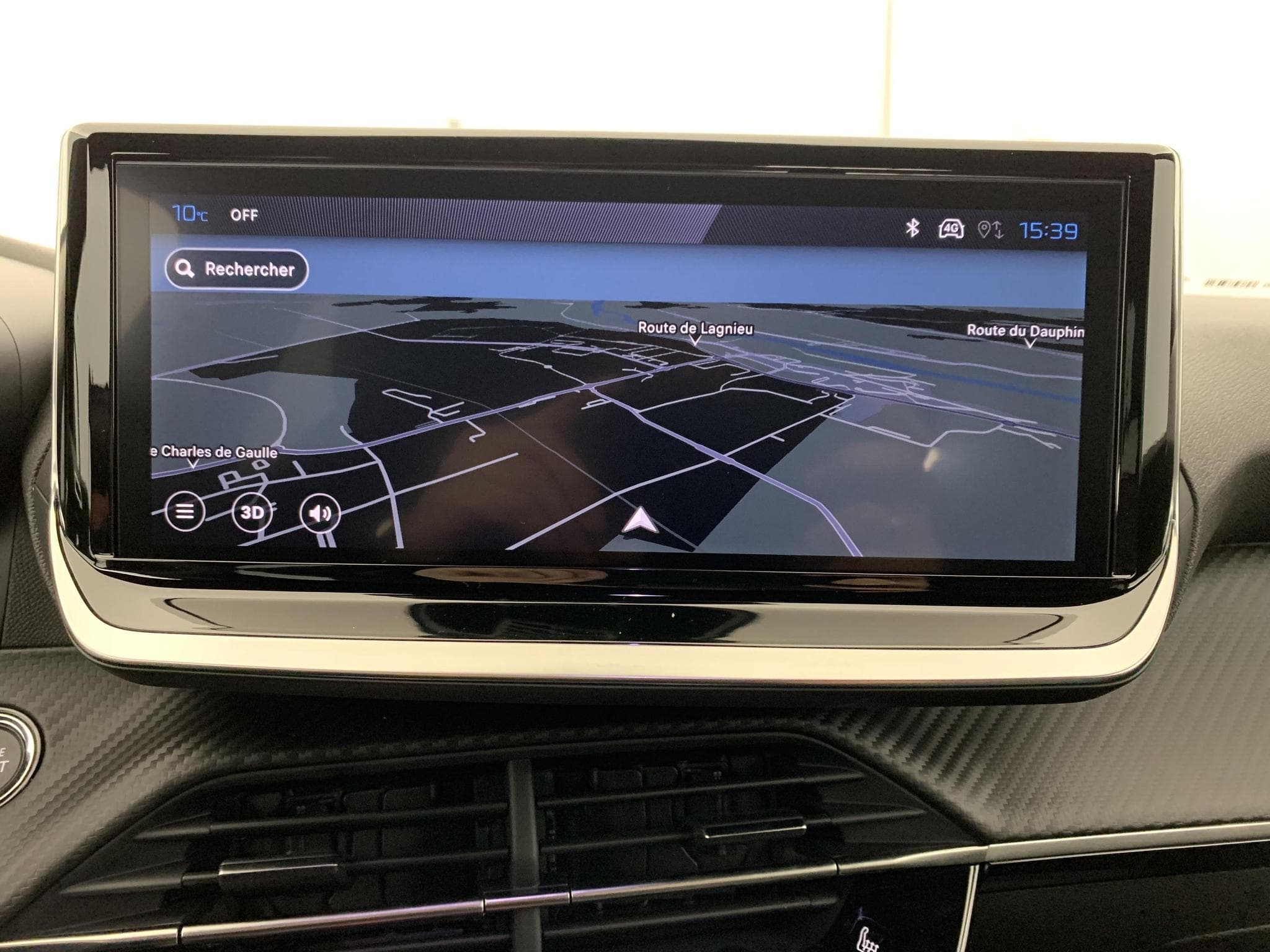 Peugeot 2008 100 S&S BVM6 Allure (2025) - Photo 17