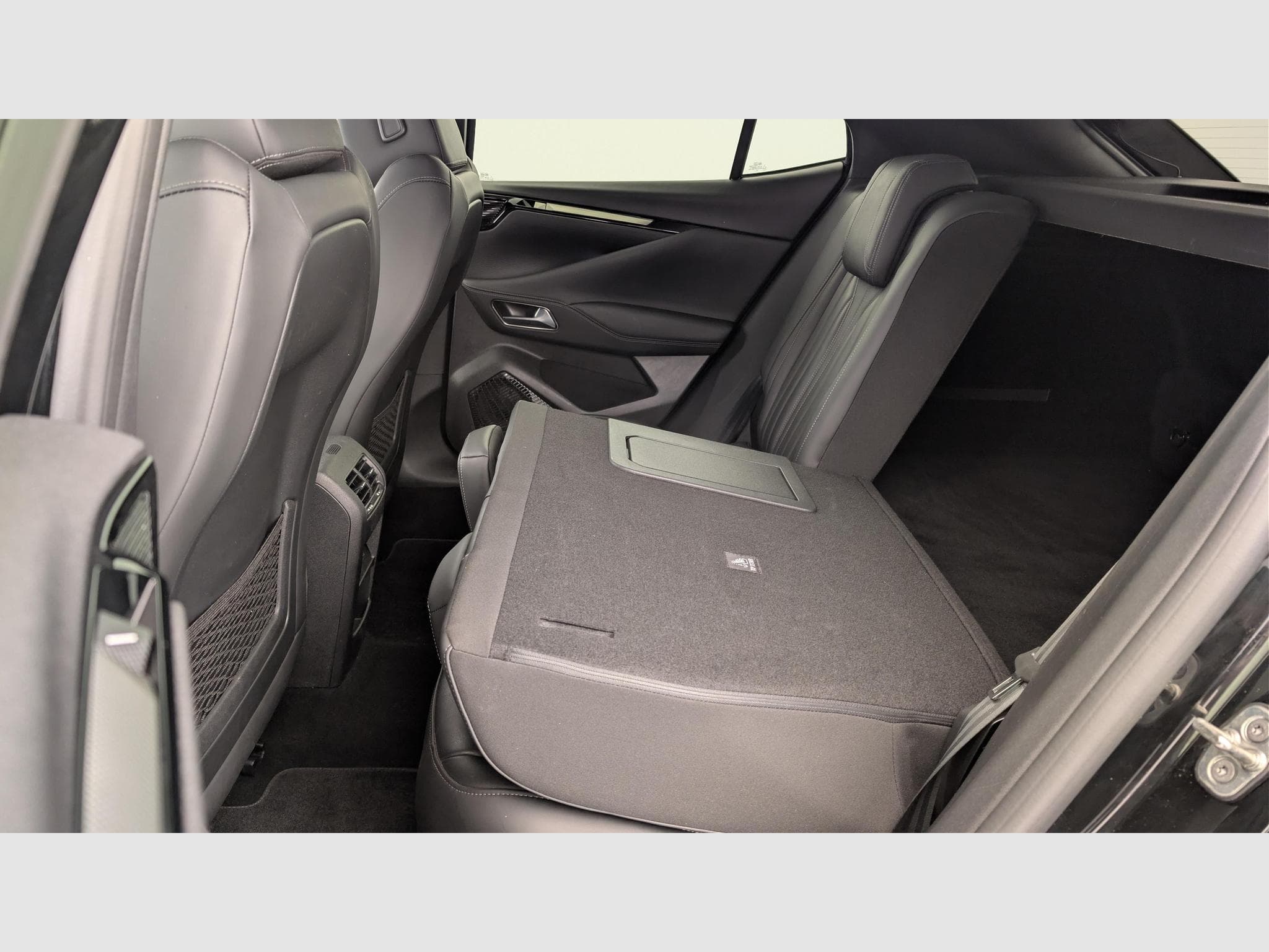 DS Automobiles DS4 PureTech 130 EAT8 Rivoli (2022) - Photo 12
