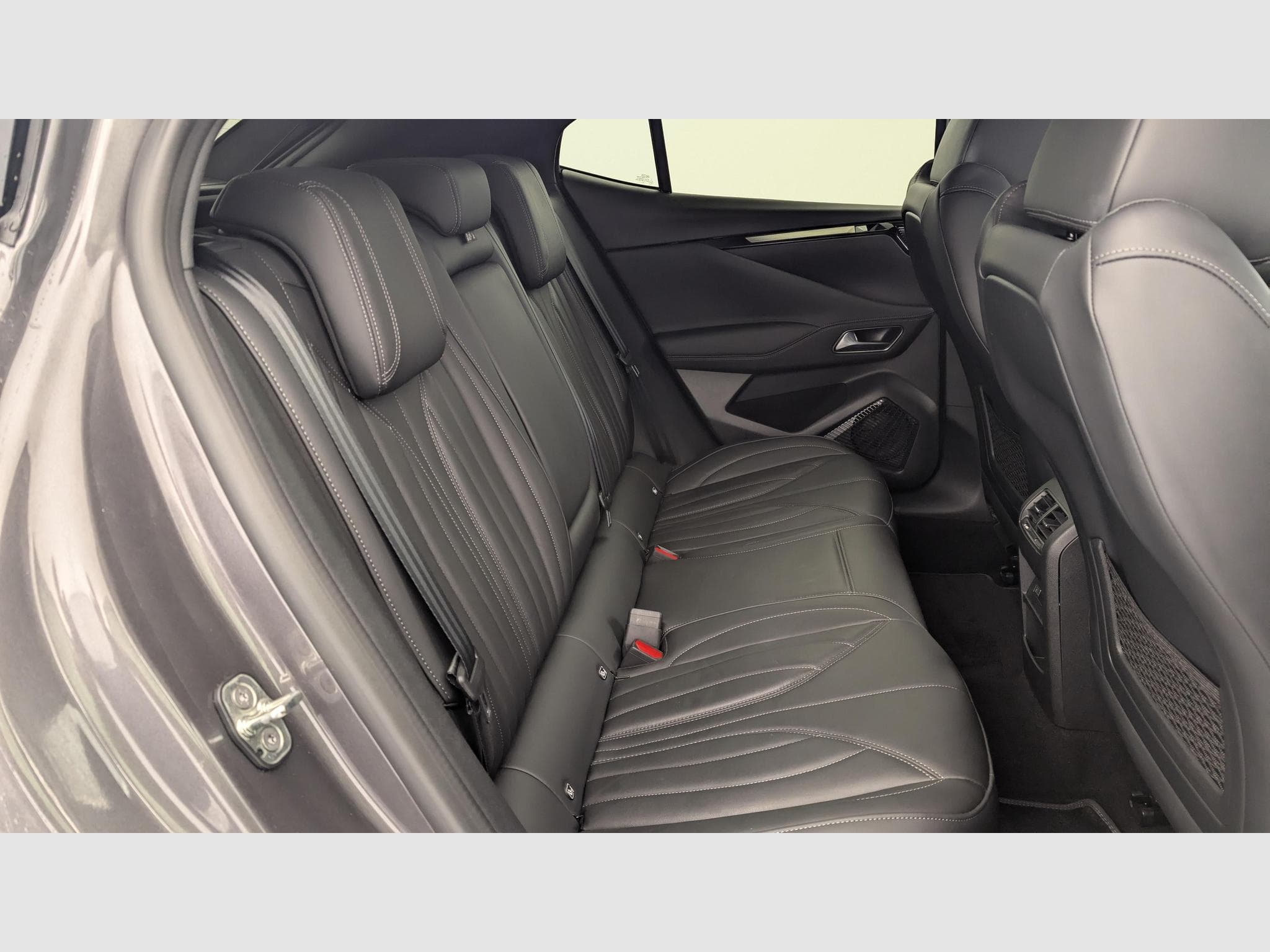 DS Automobiles DS4 PureTech 130 EAT8 Rivoli (2024) - Photo 10