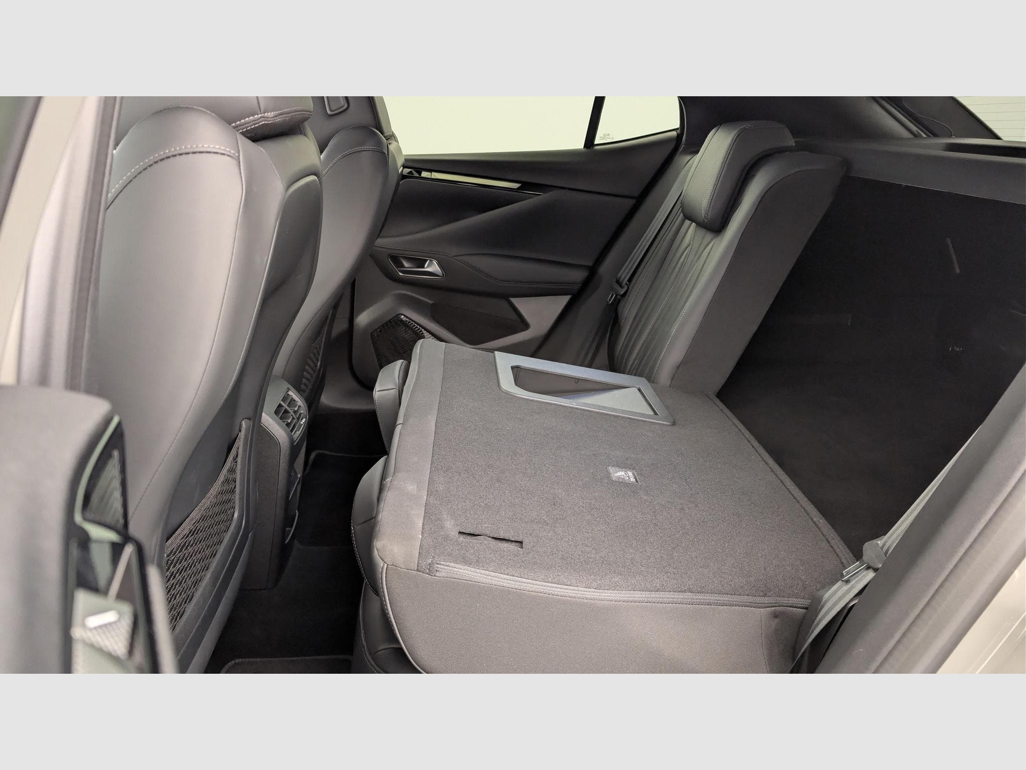 DS Automobiles DS4 PureTech 130 EAT8 Rivoli (2024) - Photo 12