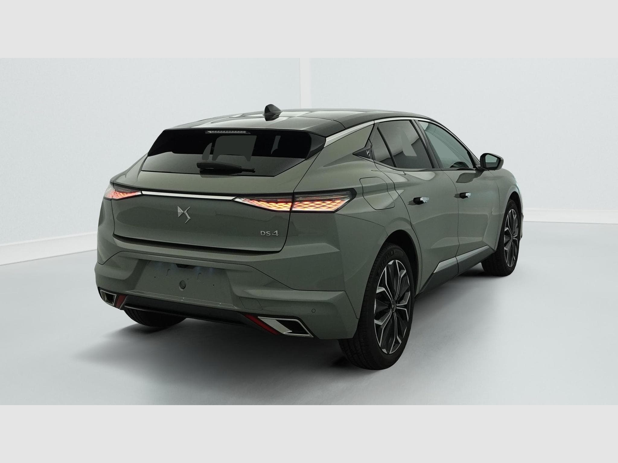 DS Automobiles DS4 PureTech 130 EAT8 Rivoli (2024) - Photo 7