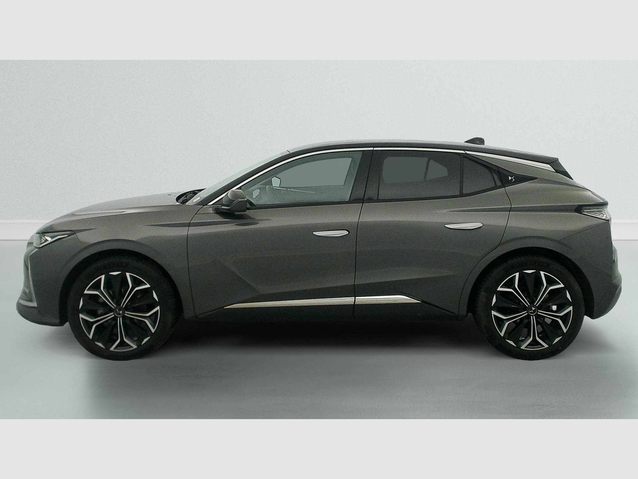 DS Automobiles DS4 PureTech 130 EAT8 Rivoli (2022) - Photo 4