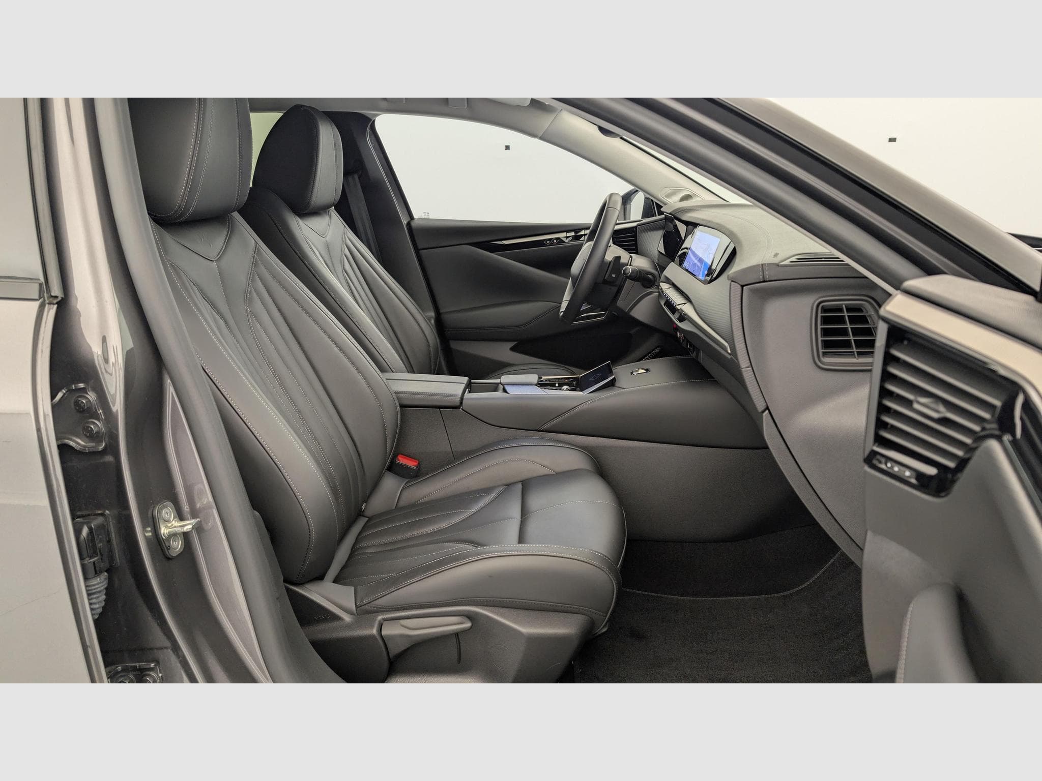 DS Automobiles DS4 PureTech 130 EAT8 Rivoli (2022) - Photo 9