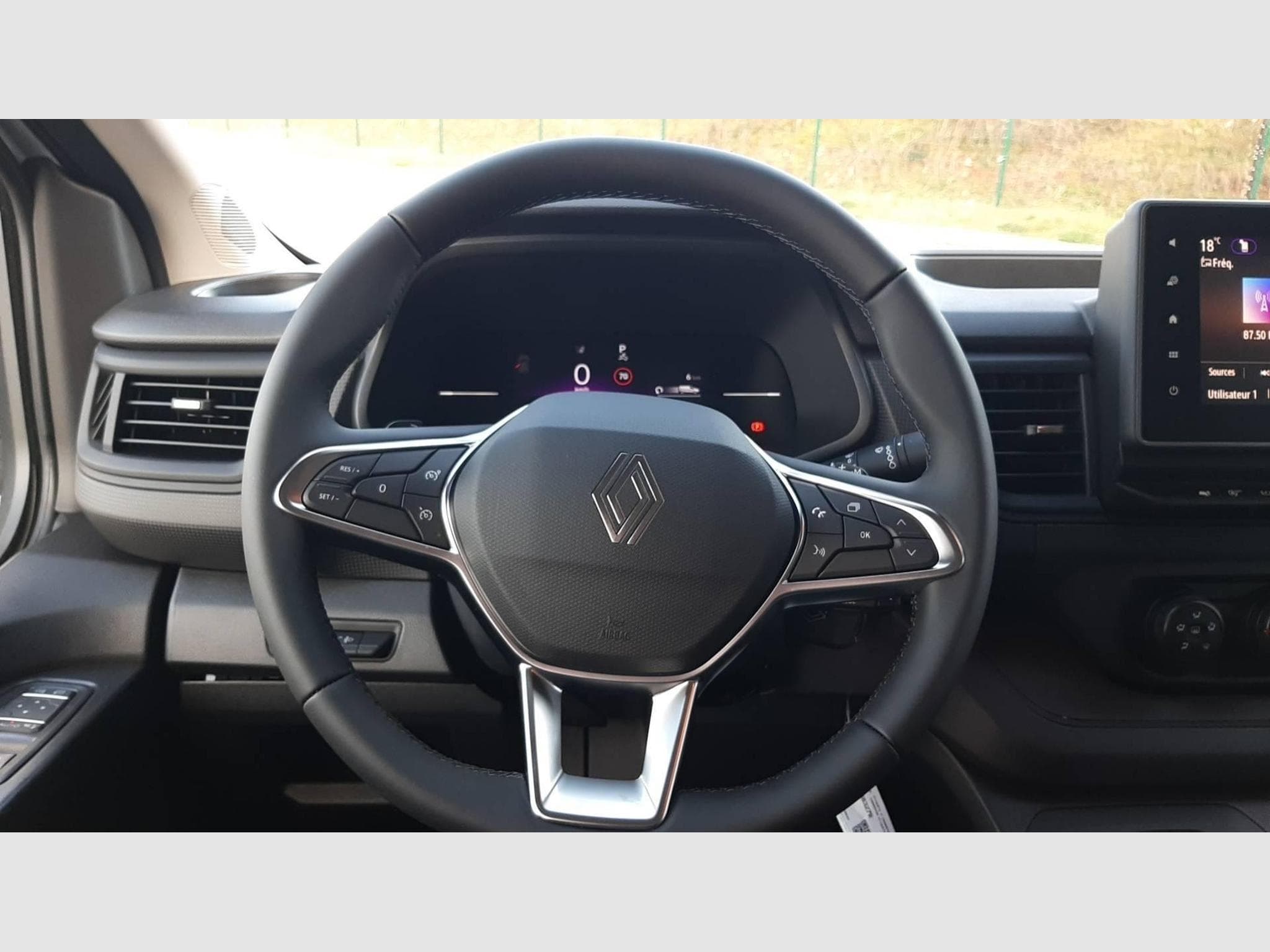 Renault TRAFIC CABINE APPROF L2H1 3T BLUE DCI 150 AUTO ADVANCE (2025) - Photo 14