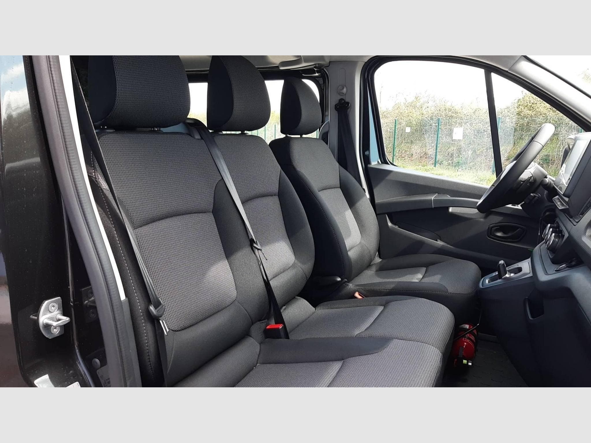 Renault TRAFIC CABINE APPROF L2H1 3T BLUE DCI 150 AUTO ADVANCE (2025) - Photo 9