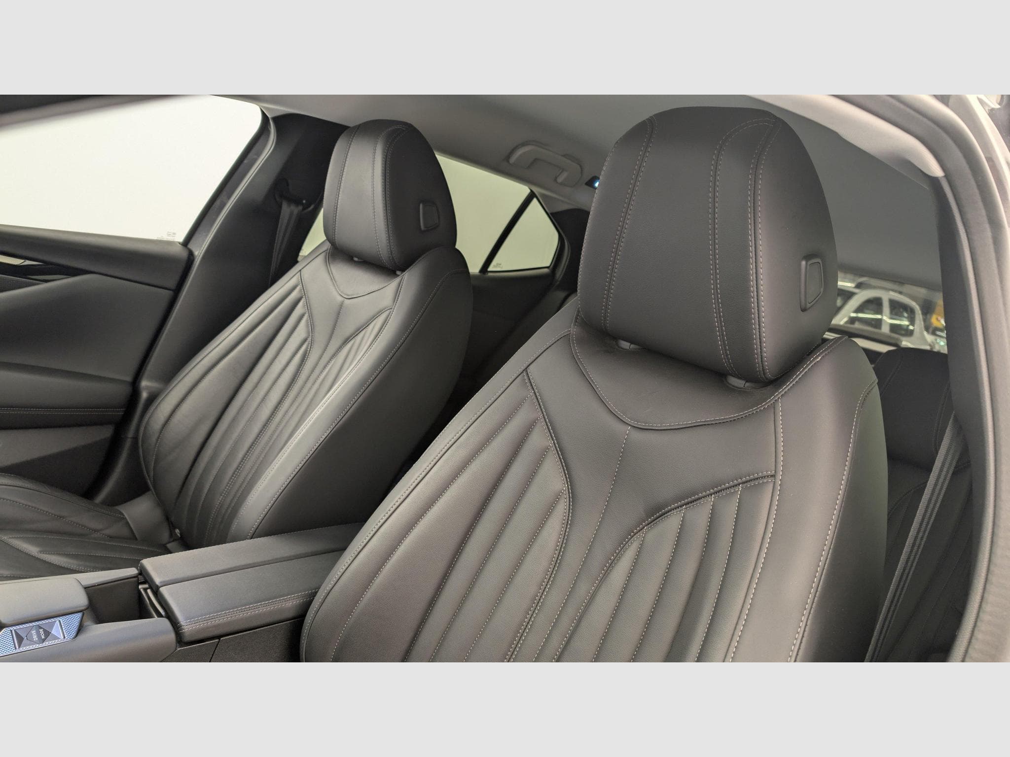 DS Automobiles DS4 PureTech 130 EAT8 Rivoli (2022) - Photo 16