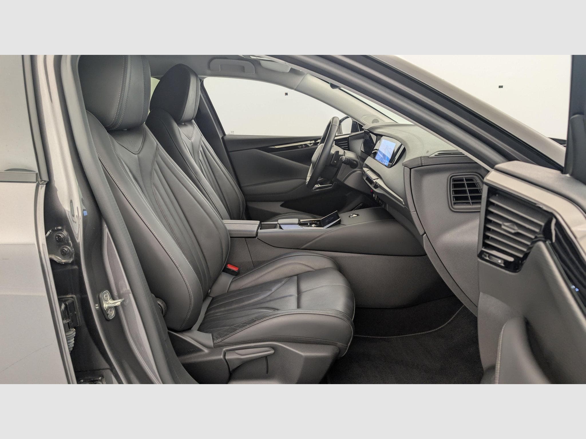 DS Automobiles DS4 PureTech 130 EAT8 Rivoli (2022) - Photo 9