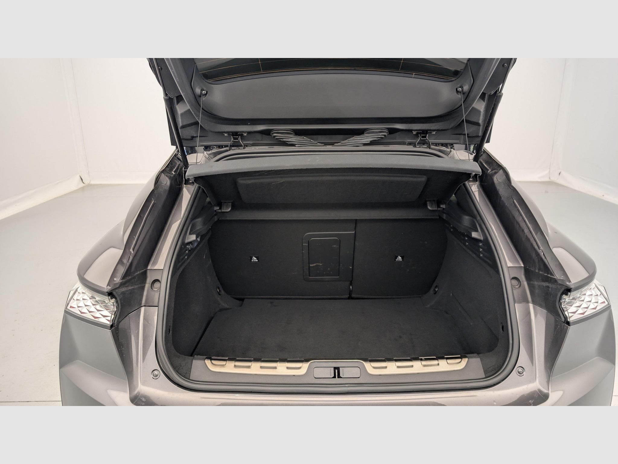 DS Automobiles DS4 PureTech 130 EAT8 Rivoli (2024) - Photo 11