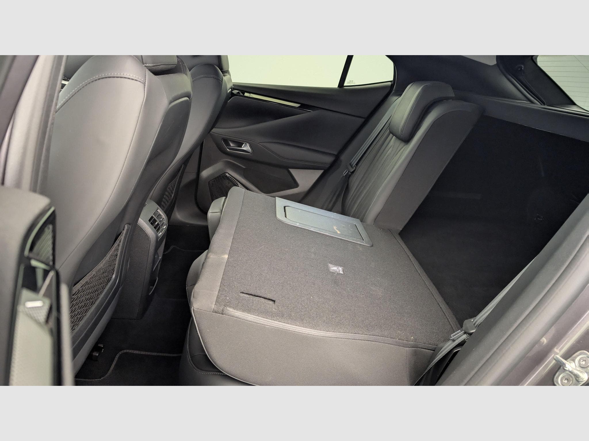 DS Automobiles DS4 PureTech 130 EAT8 Rivoli (2024) - Photo 12