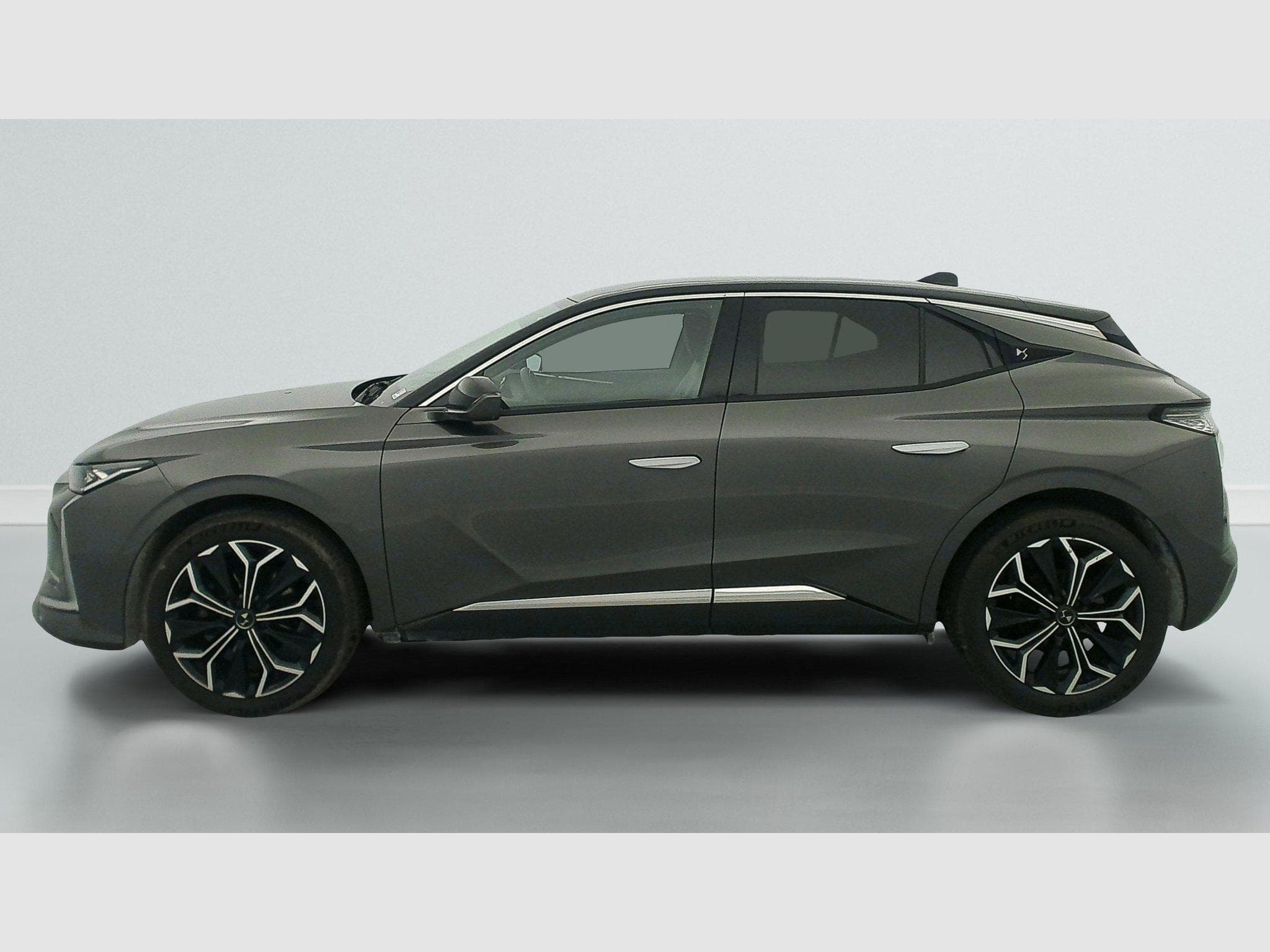 DS Automobiles DS4 PureTech 130 EAT8 Rivoli (2024) - Photo 4