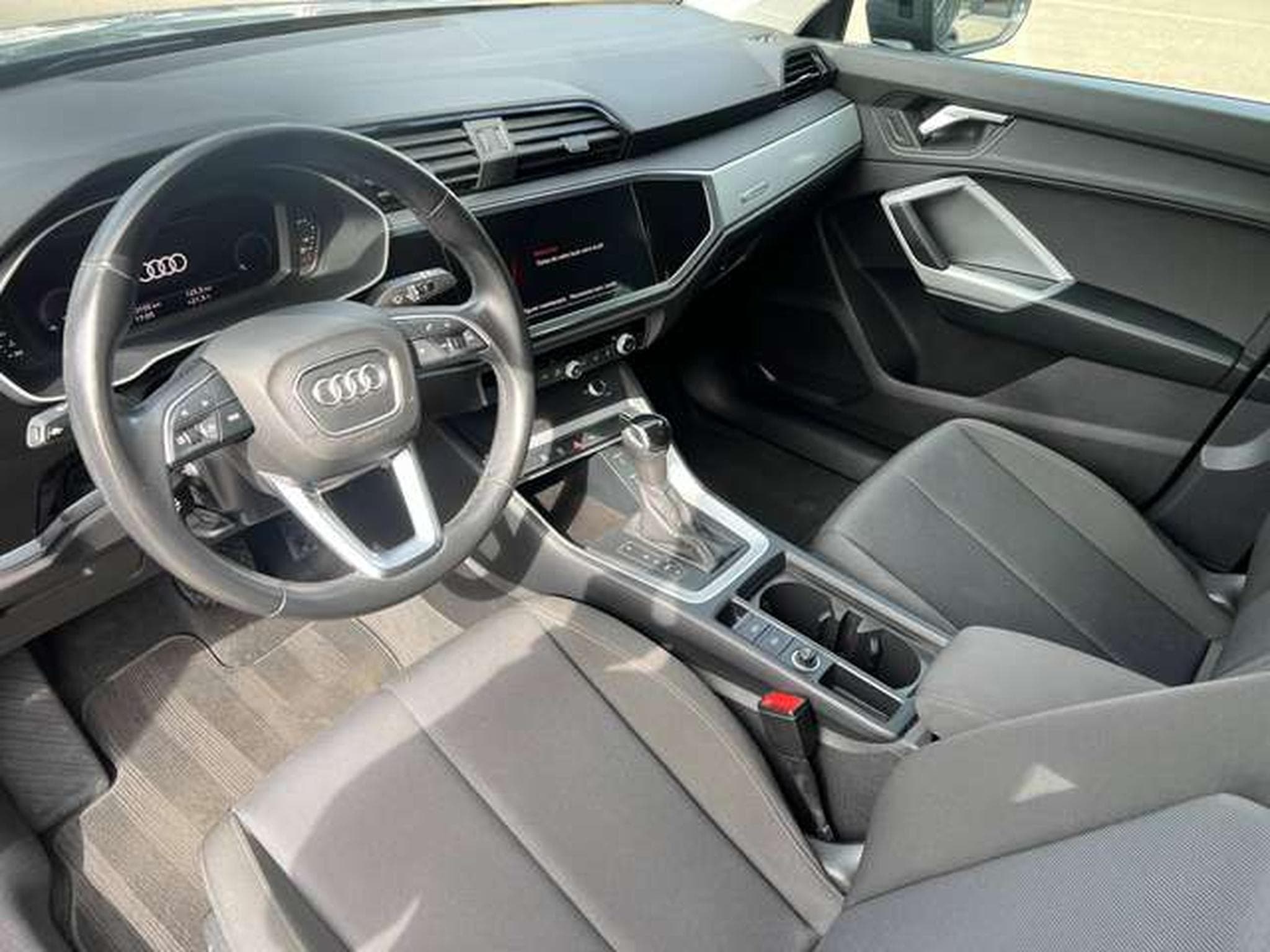 Audi Q3 2.0D 150 CV S-TRONIC (2021) - Foto 5