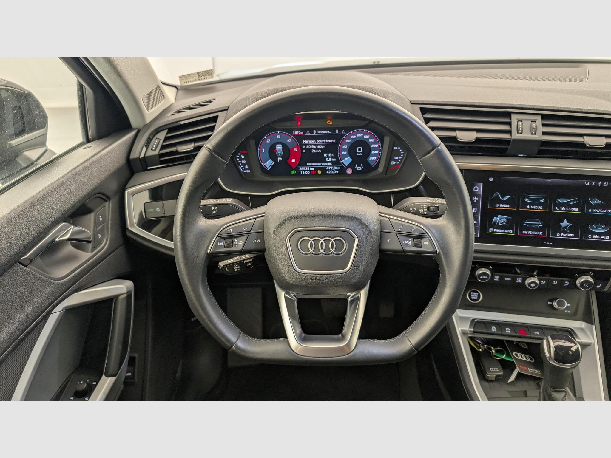 Audi Q3 35 TDI 150 ch S tronic 7 Design (2023) - Photo 14