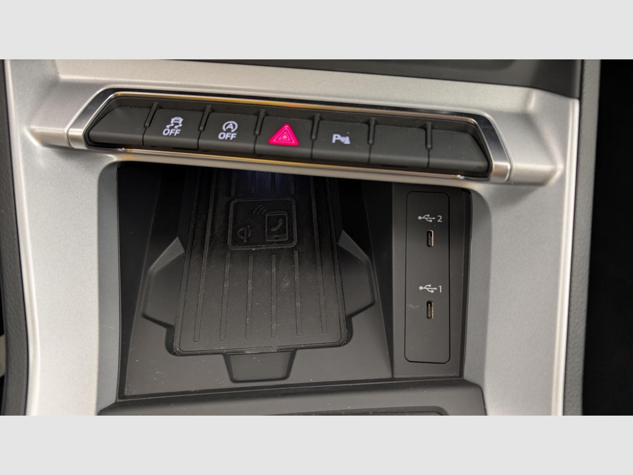 Audi Q3 35 TDI 150 ch S tronic 7 Design (2023) - Photo 20