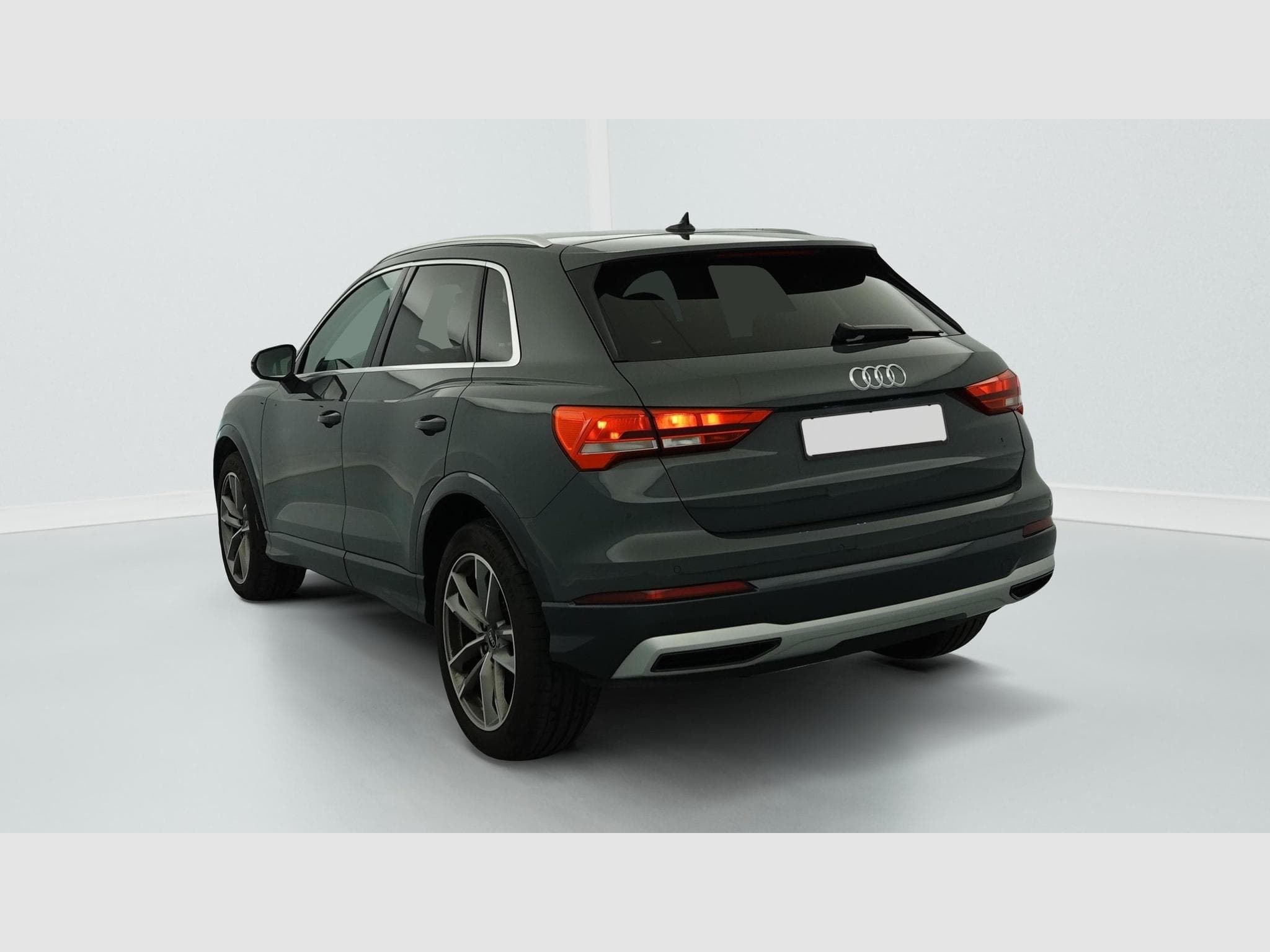 Audi Q3 35 TDI 150 ch S tronic 7 Design (2023) - Photo 5
