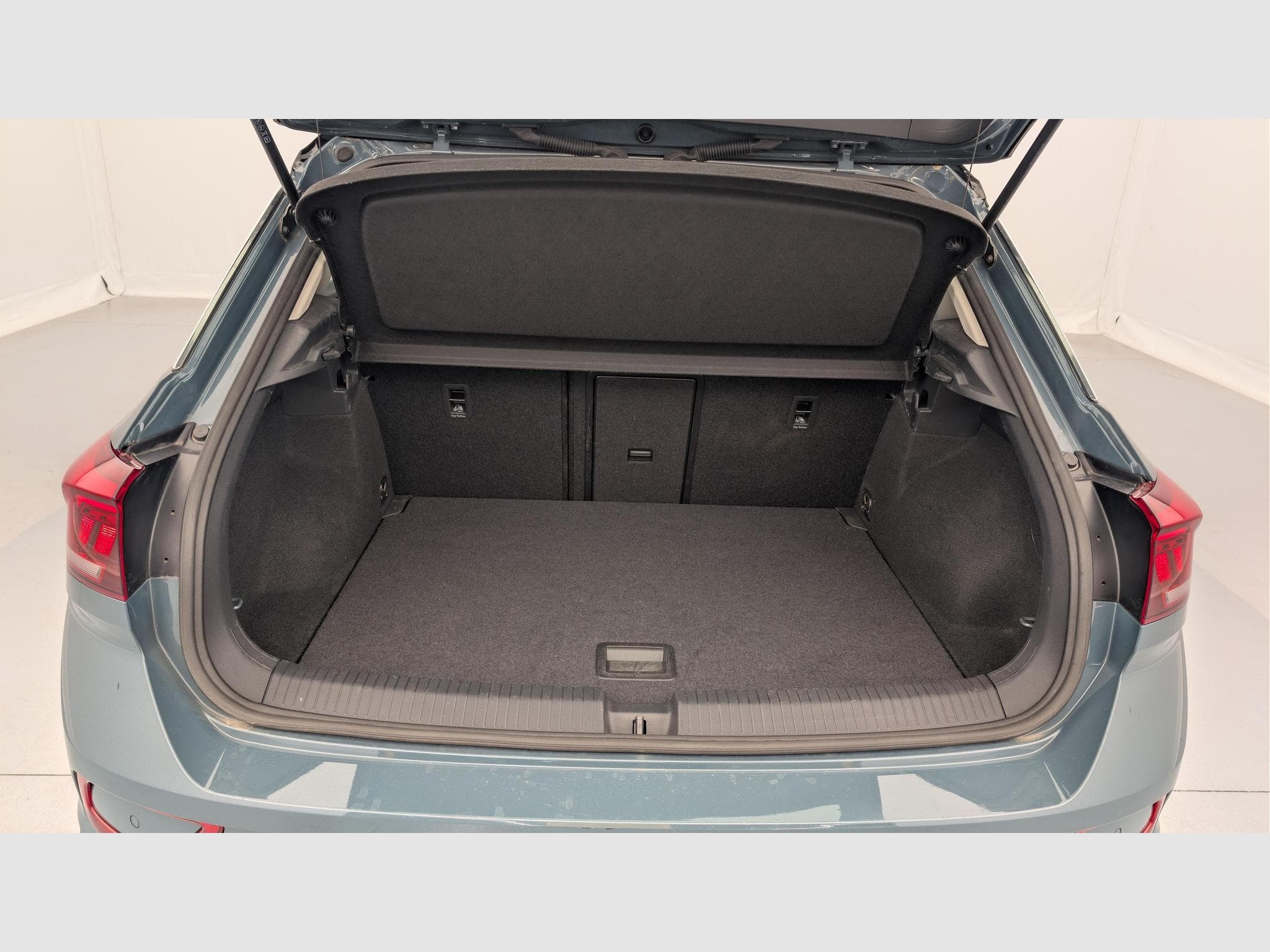 VW T-Roc 1.5 TSI EVO 150 Start/Stop DSG7 Life Business (2022) - Photo 11