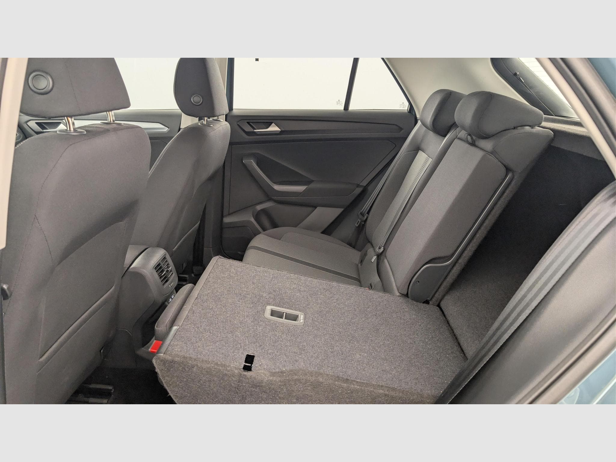 VW T-Roc 1.5 TSI EVO 150 Start/Stop DSG7 Life Business (2022) - Photo 12