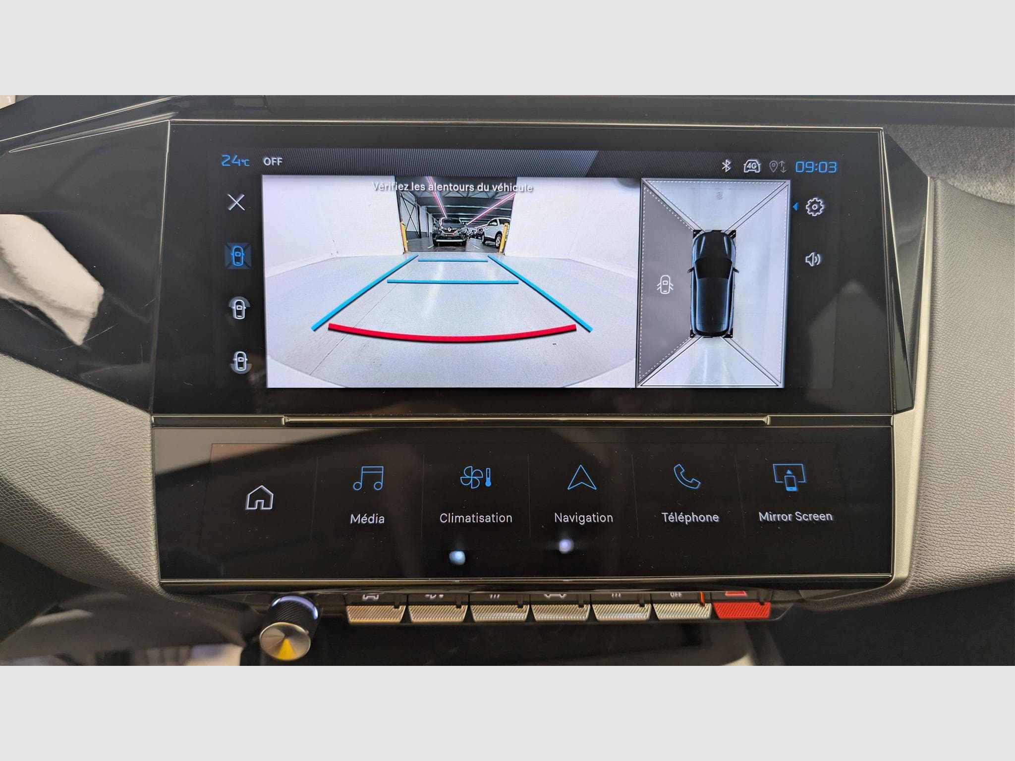Peugeot 308 Hybrid 145 e-DCS6 Allure (2025) - Photo 18