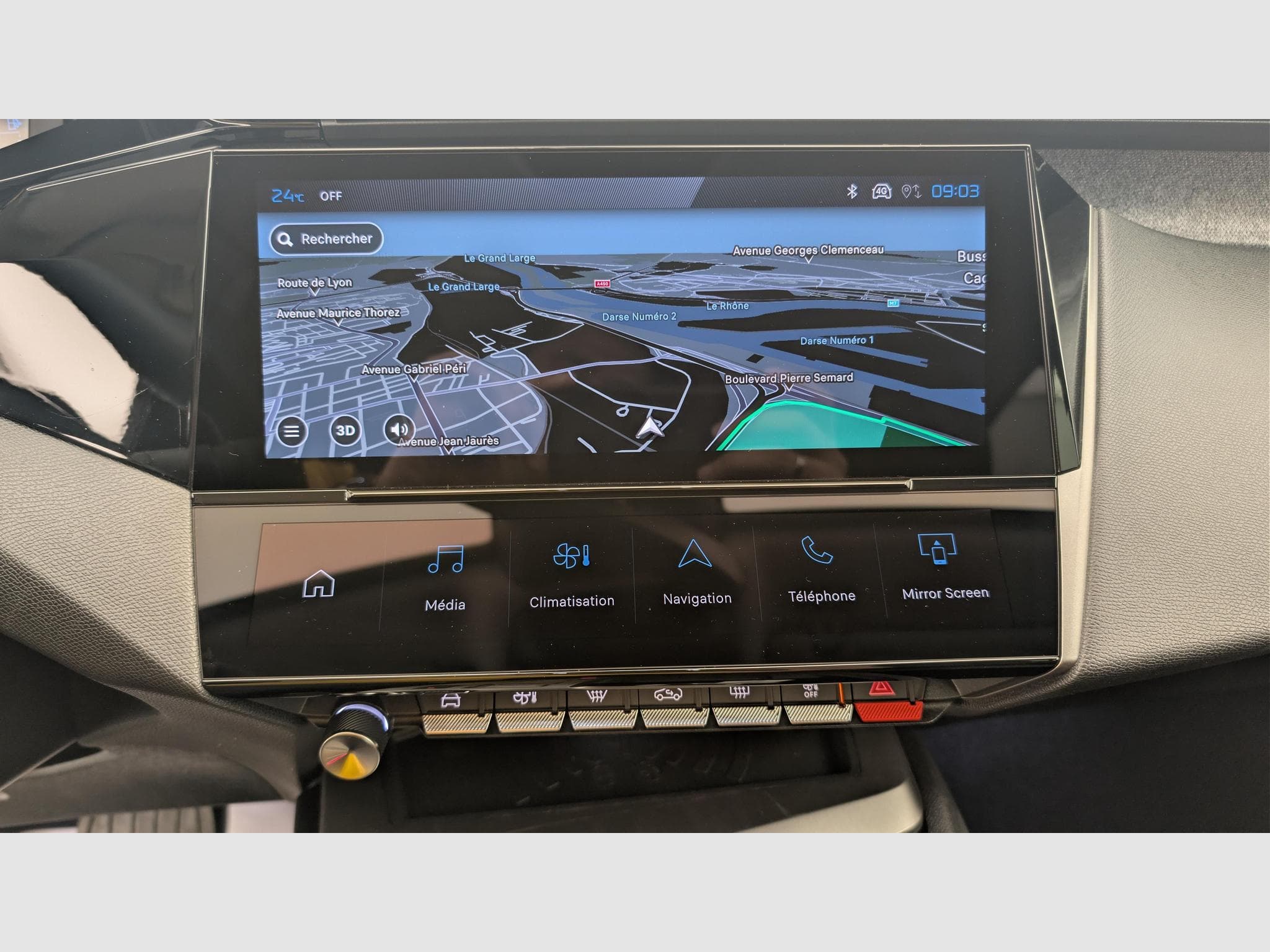 Peugeot 308 Hybrid 145 e-DCS6 Allure (2025) - Photo 19