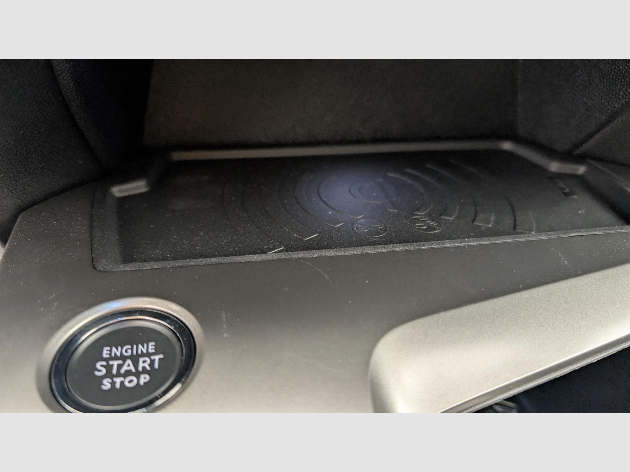 Peugeot 308 Hybrid 145 e-DCS6 Allure (2025) - Photo 20