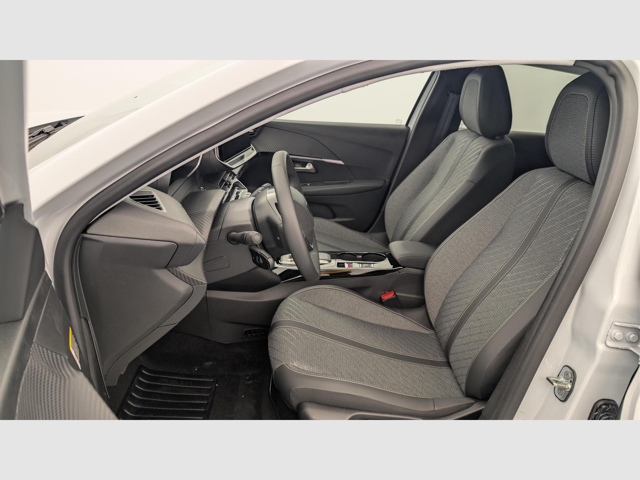 Peugeot 208 Hybrid 110 ch e-DCS6 Allure (2026) - Photo 16