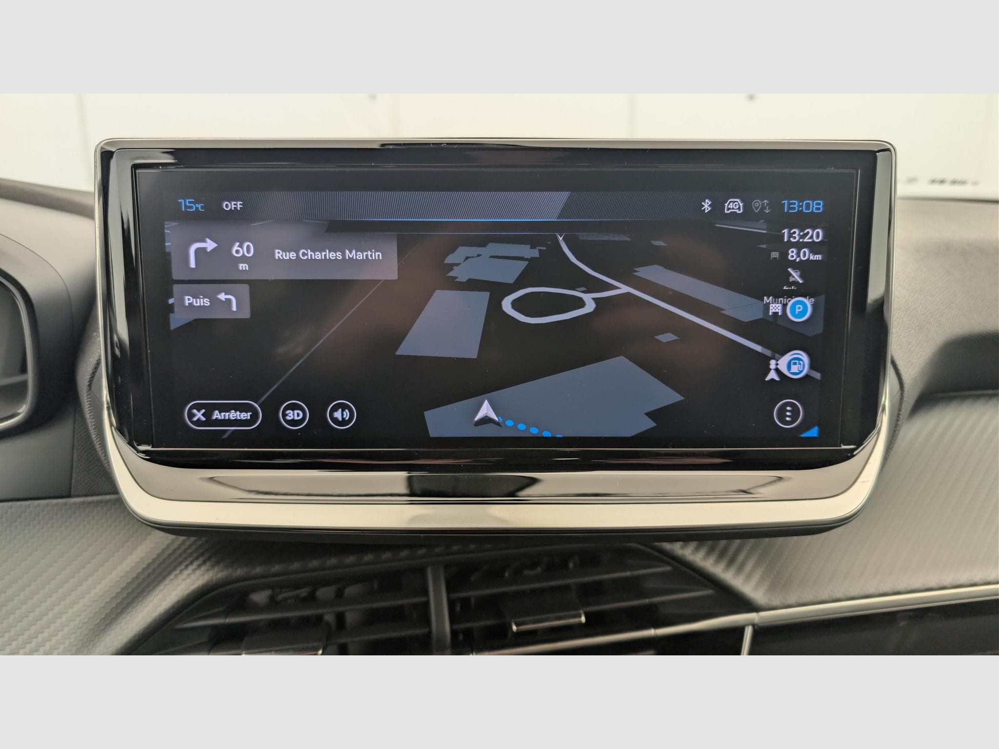 Peugeot 2008 PureTech 100 S&S BVM6 Allure (2024) - Photo 17