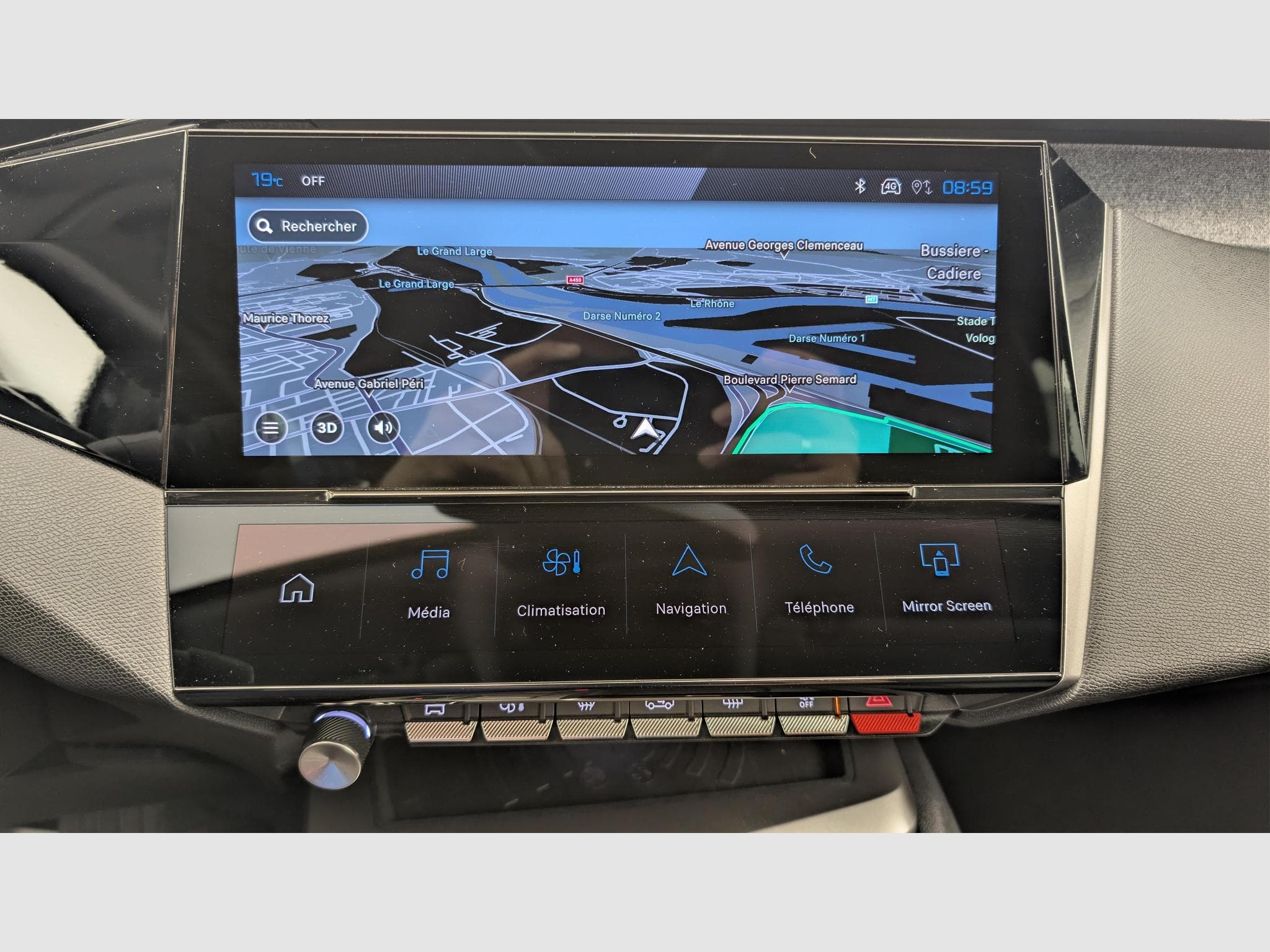Peugeot 408 Hybrid 145 e-DCS6 Allure (2025) - Photo 16