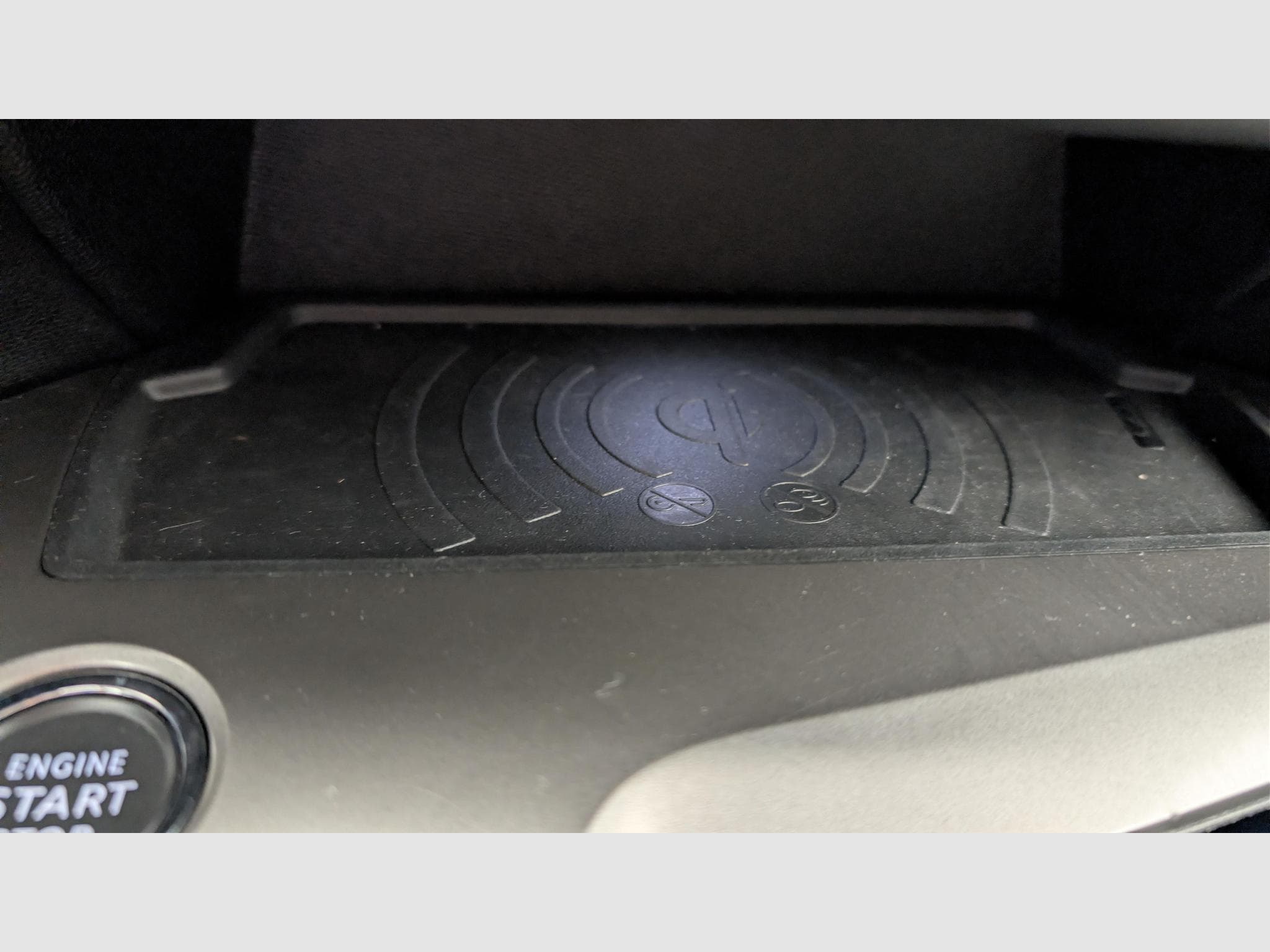 Peugeot 408 Hybrid 145 e-DCS6 Allure (2025) - Photo 19