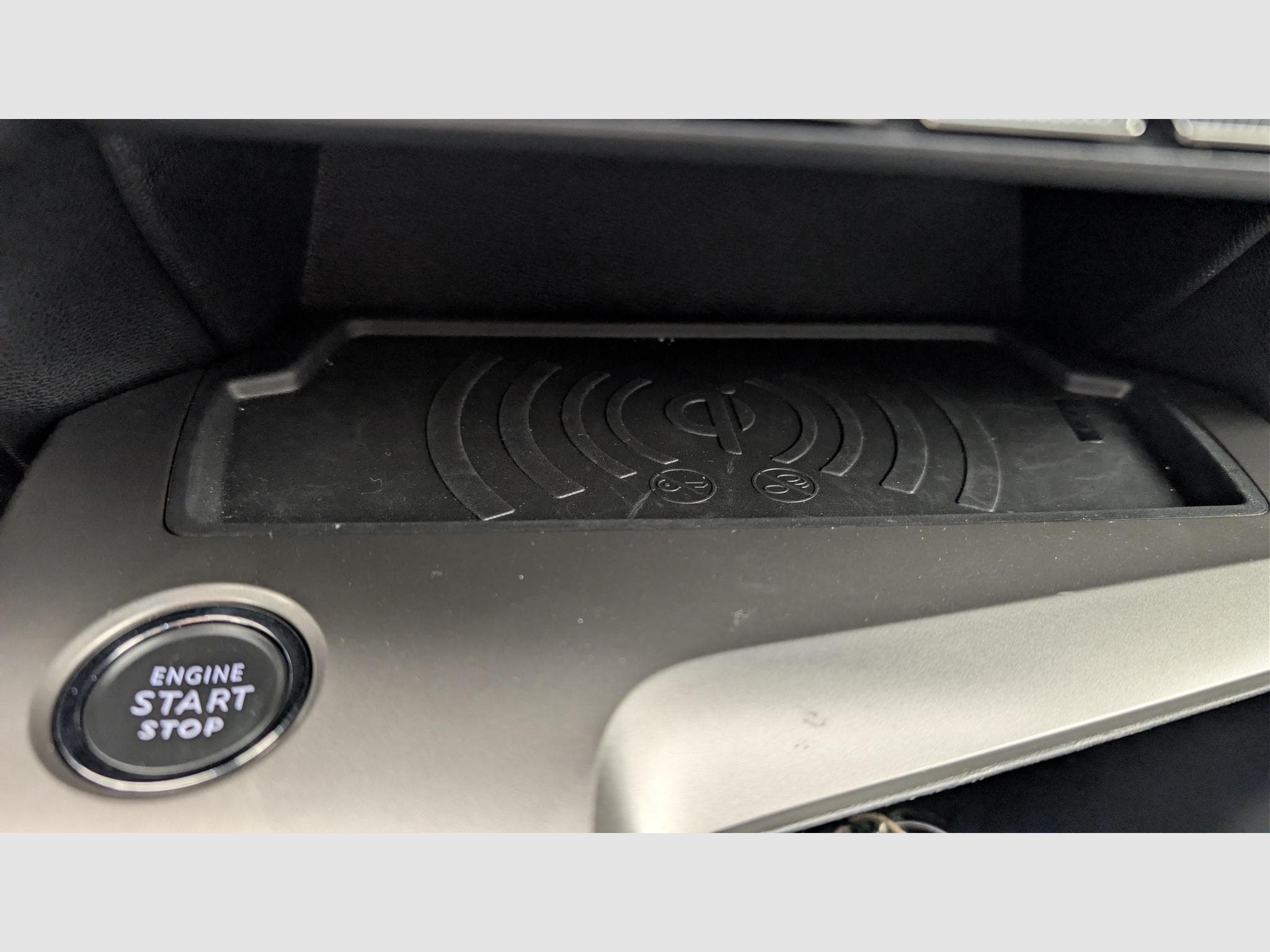 Peugeot 408 Hybrid 136 e-DCS6 Allure (2025) - Photo 20